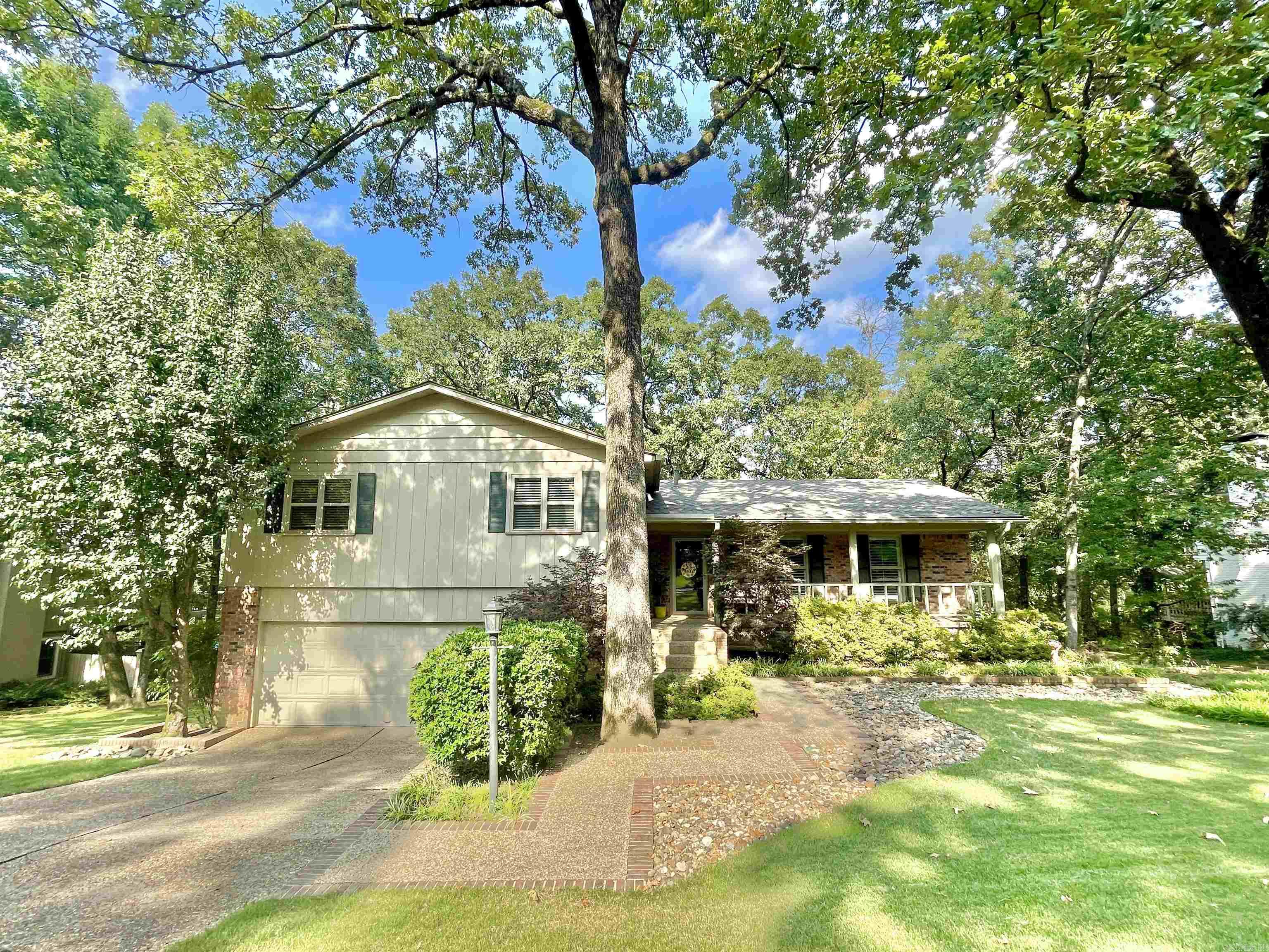 7 Woodstock Court