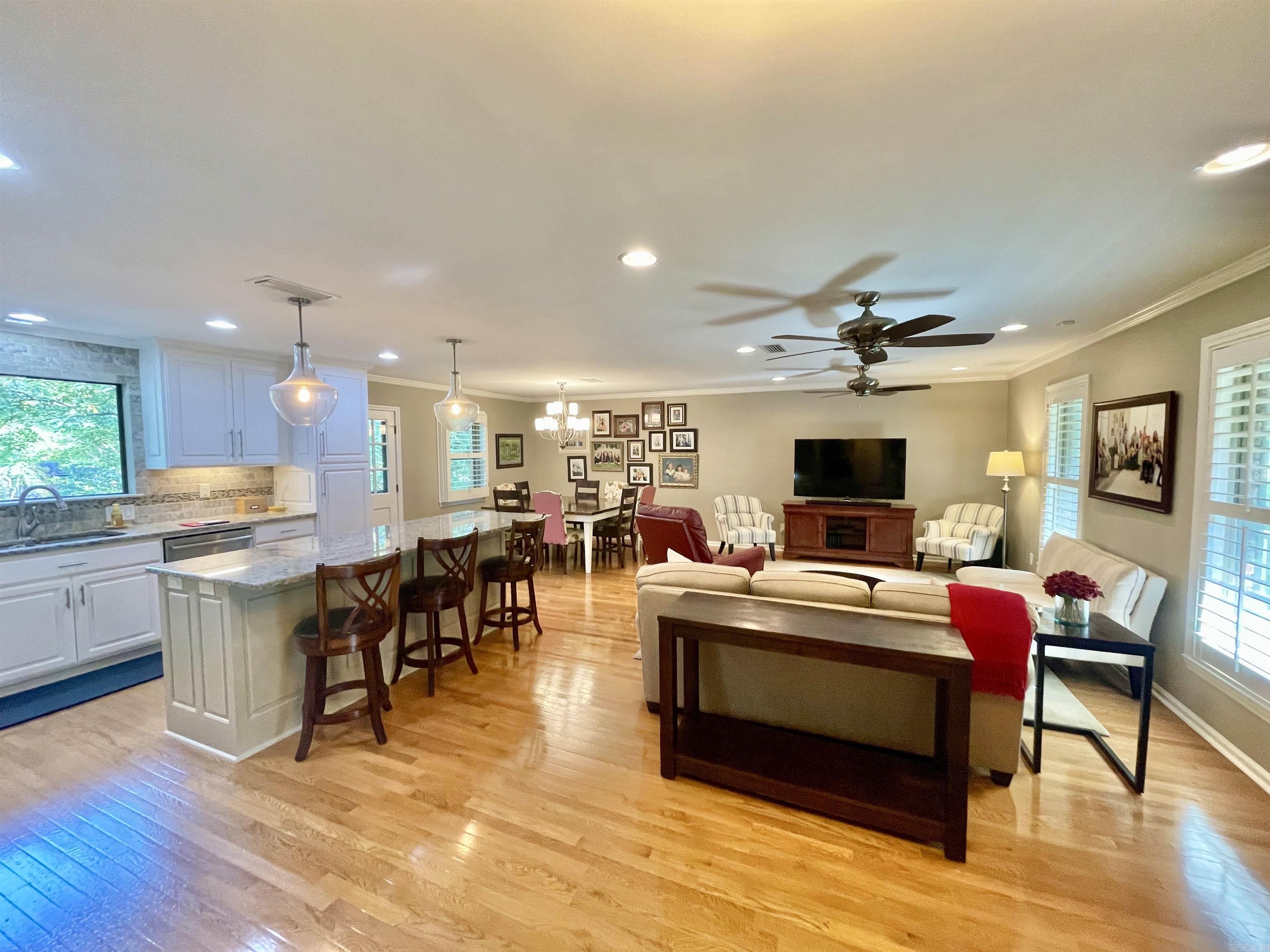 7 Woodstock Court