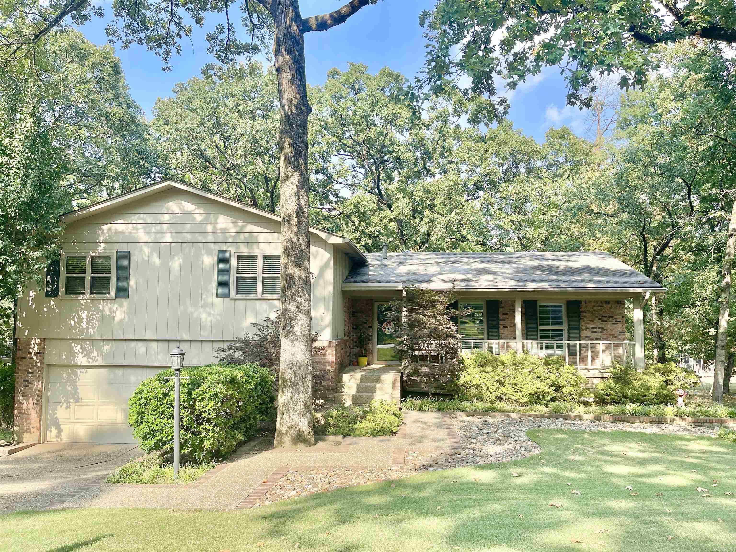 7 Woodstock Court