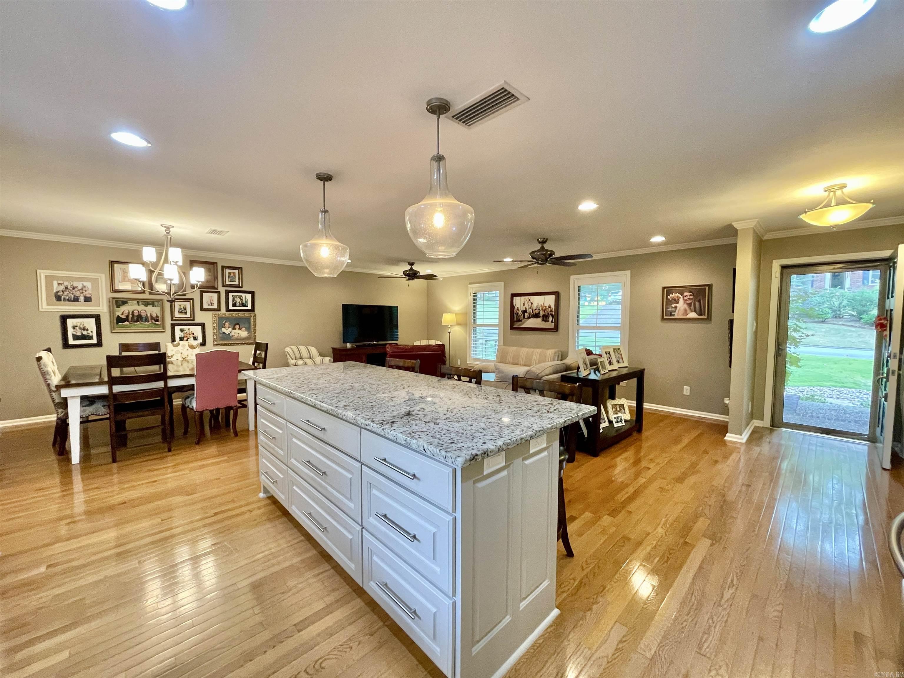 7 Woodstock Court