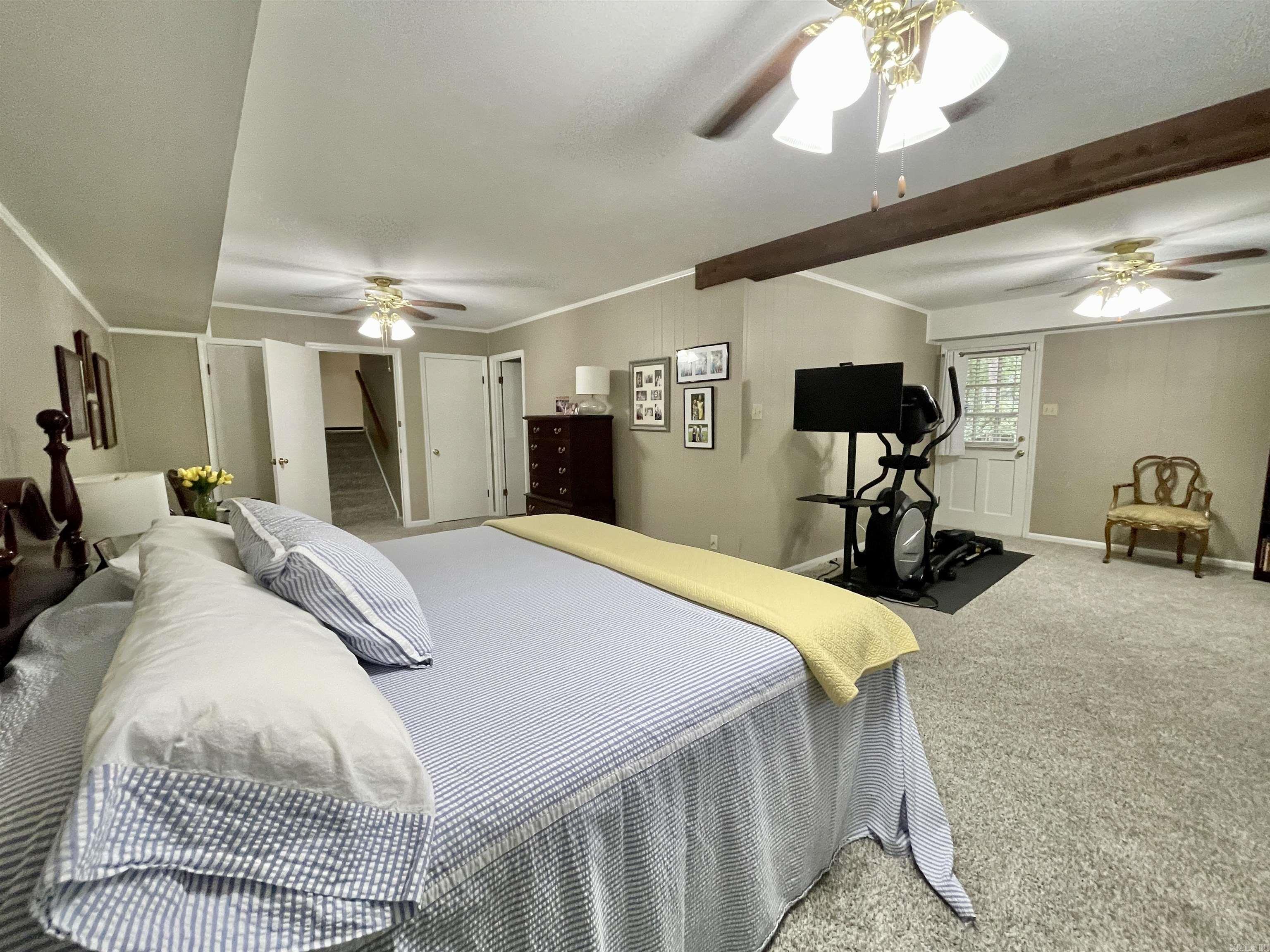 7 Woodstock Court