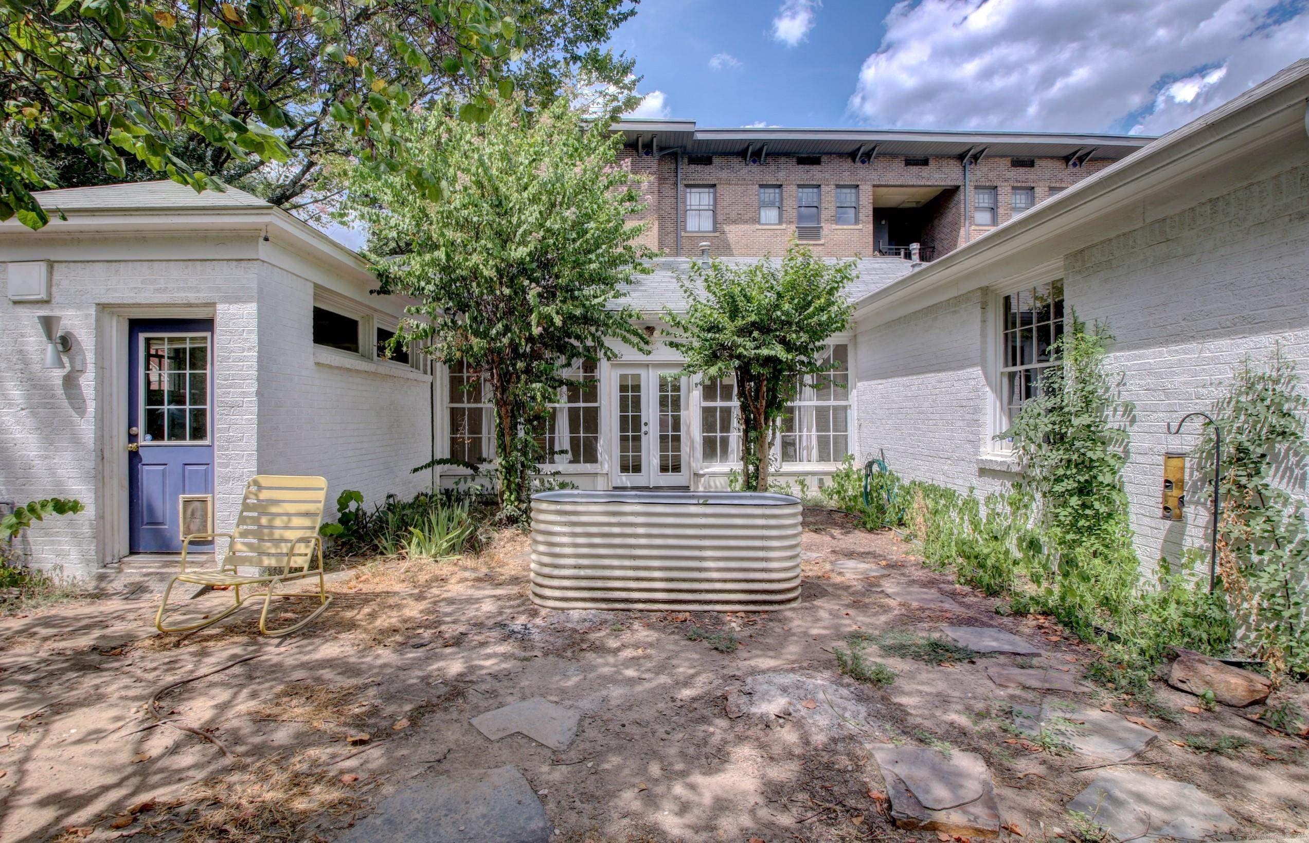 1417 Louisiana Street