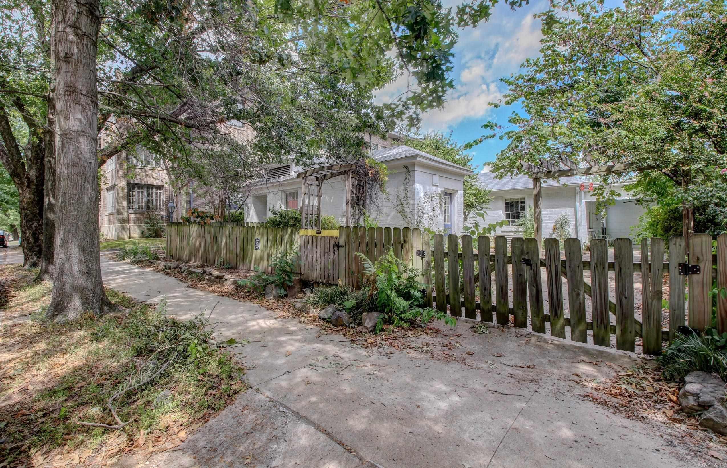 1417 Louisiana Street