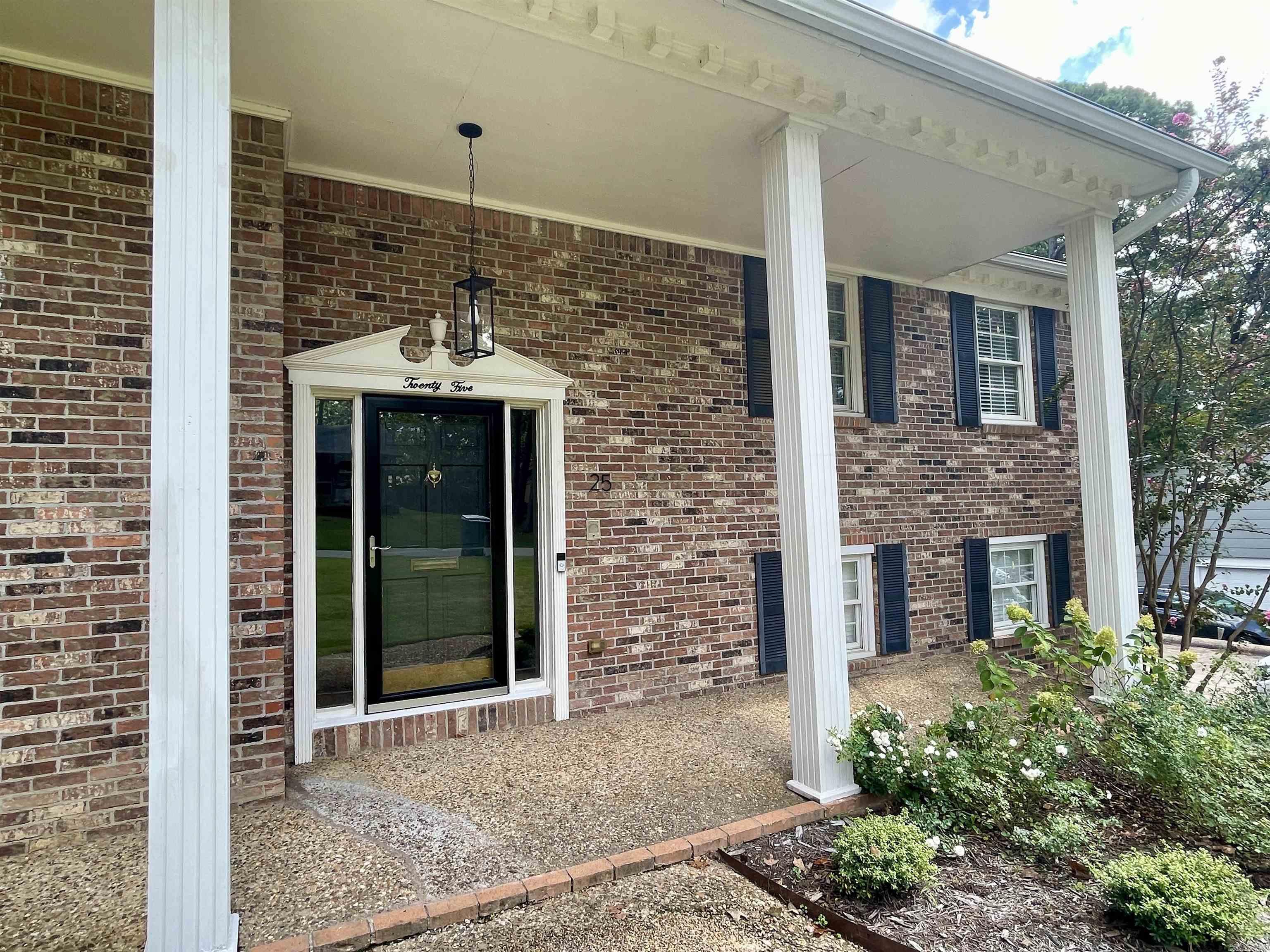 25 Crownpoint Road