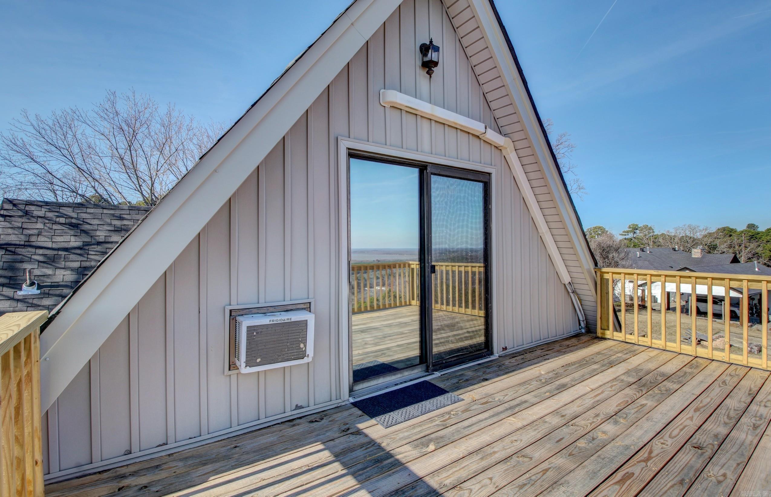 110 Scenic Hill