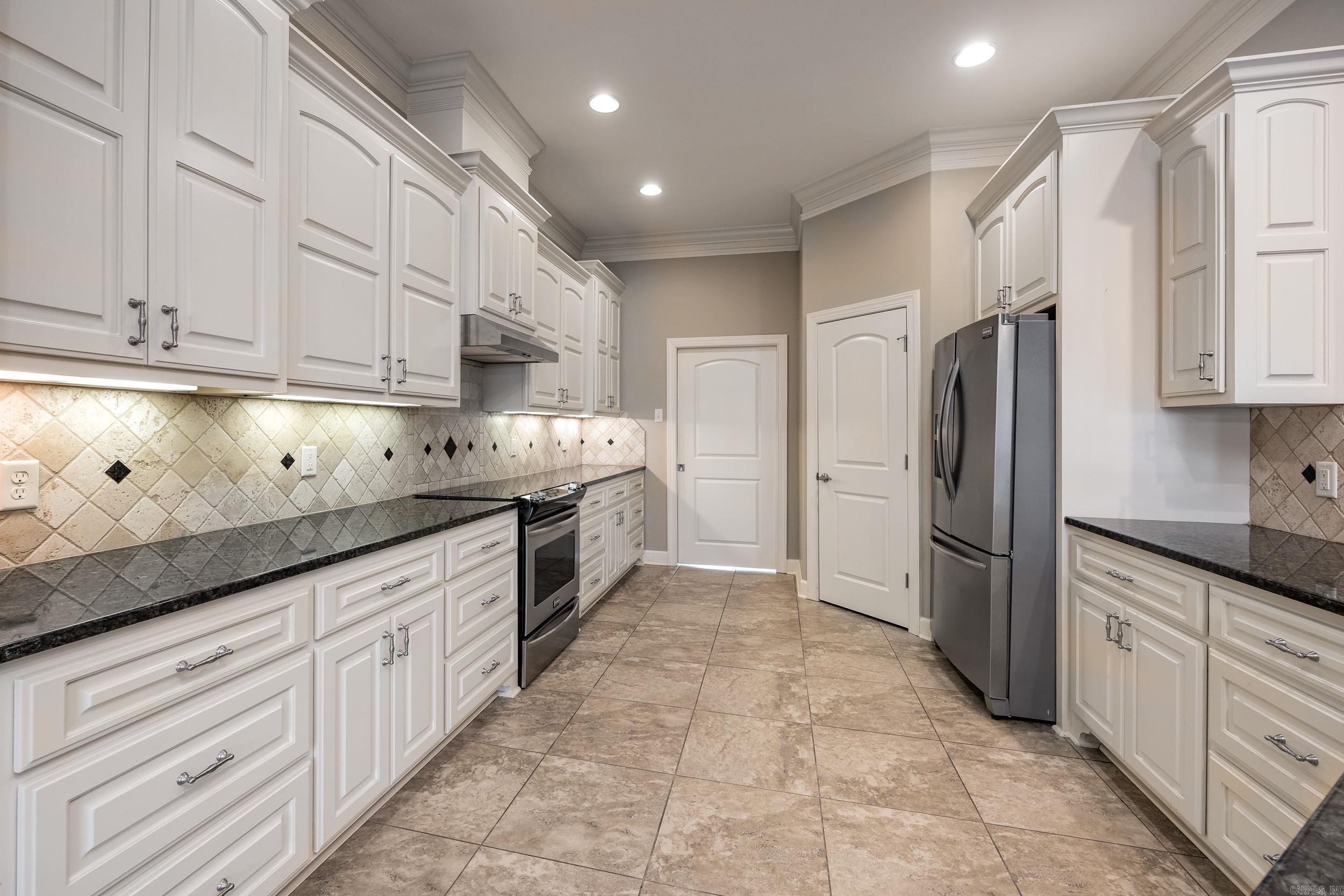 5 Stone Creek Court