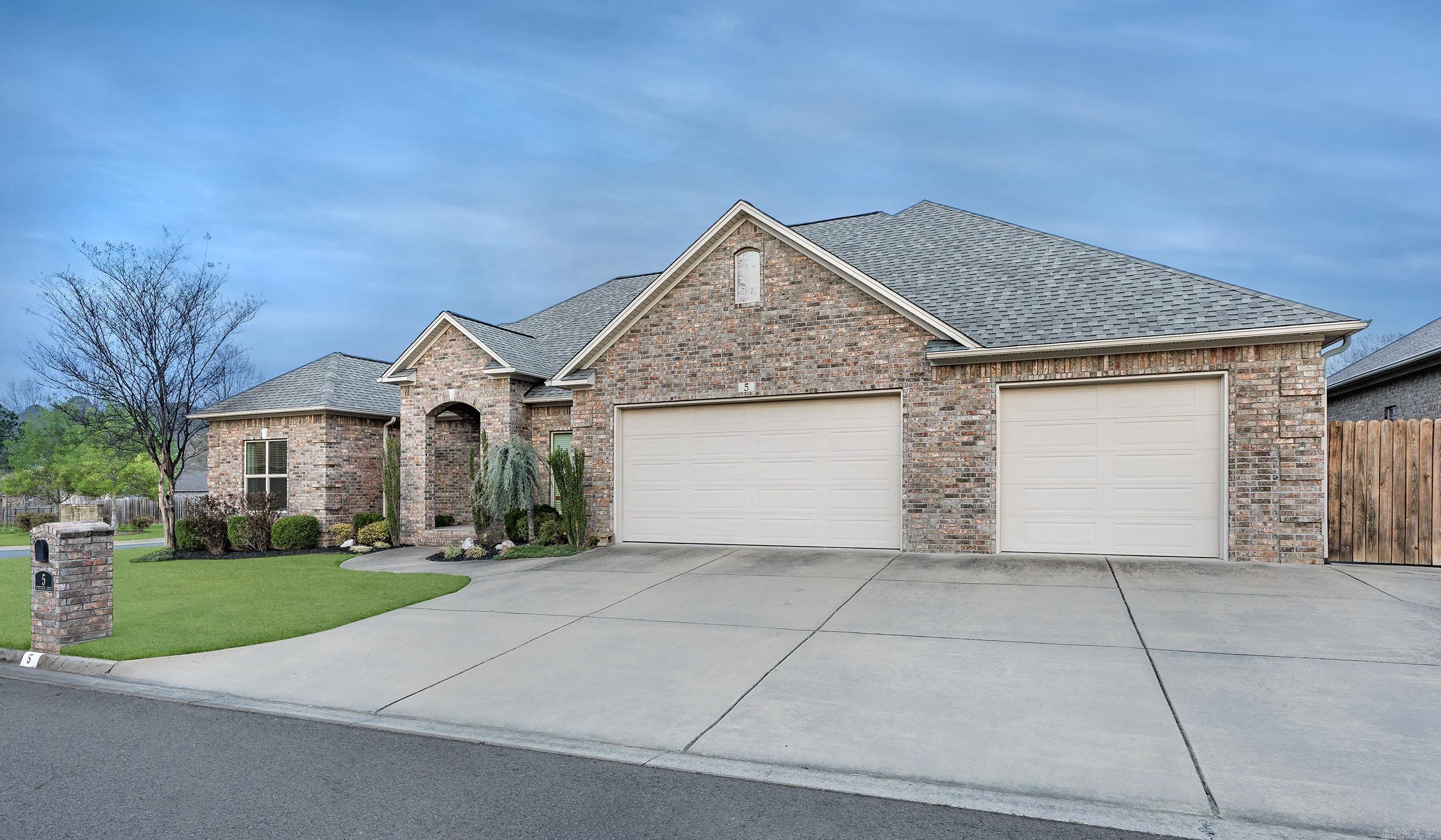 5 Stone Creek Court