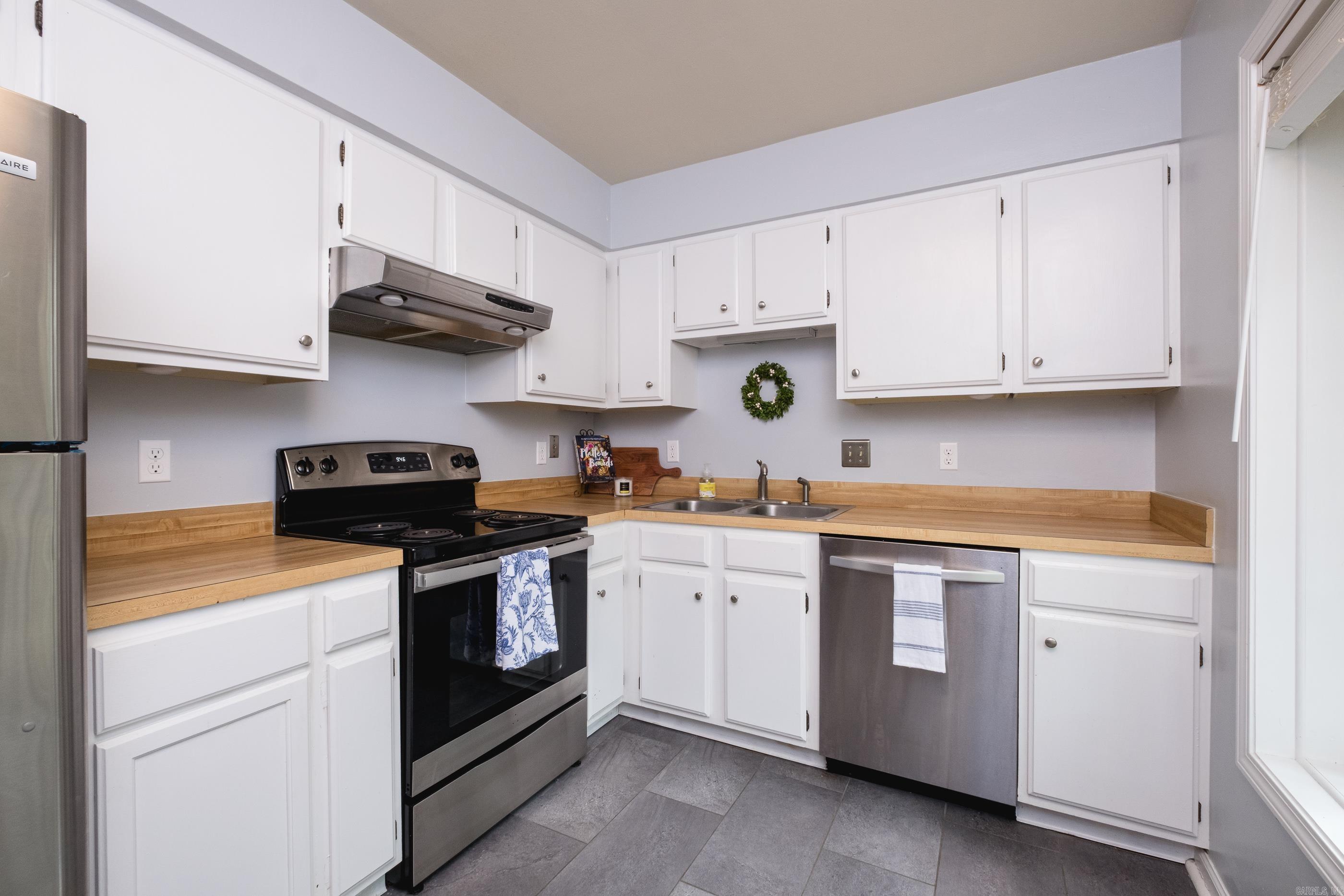 27 Kingsbridge Way