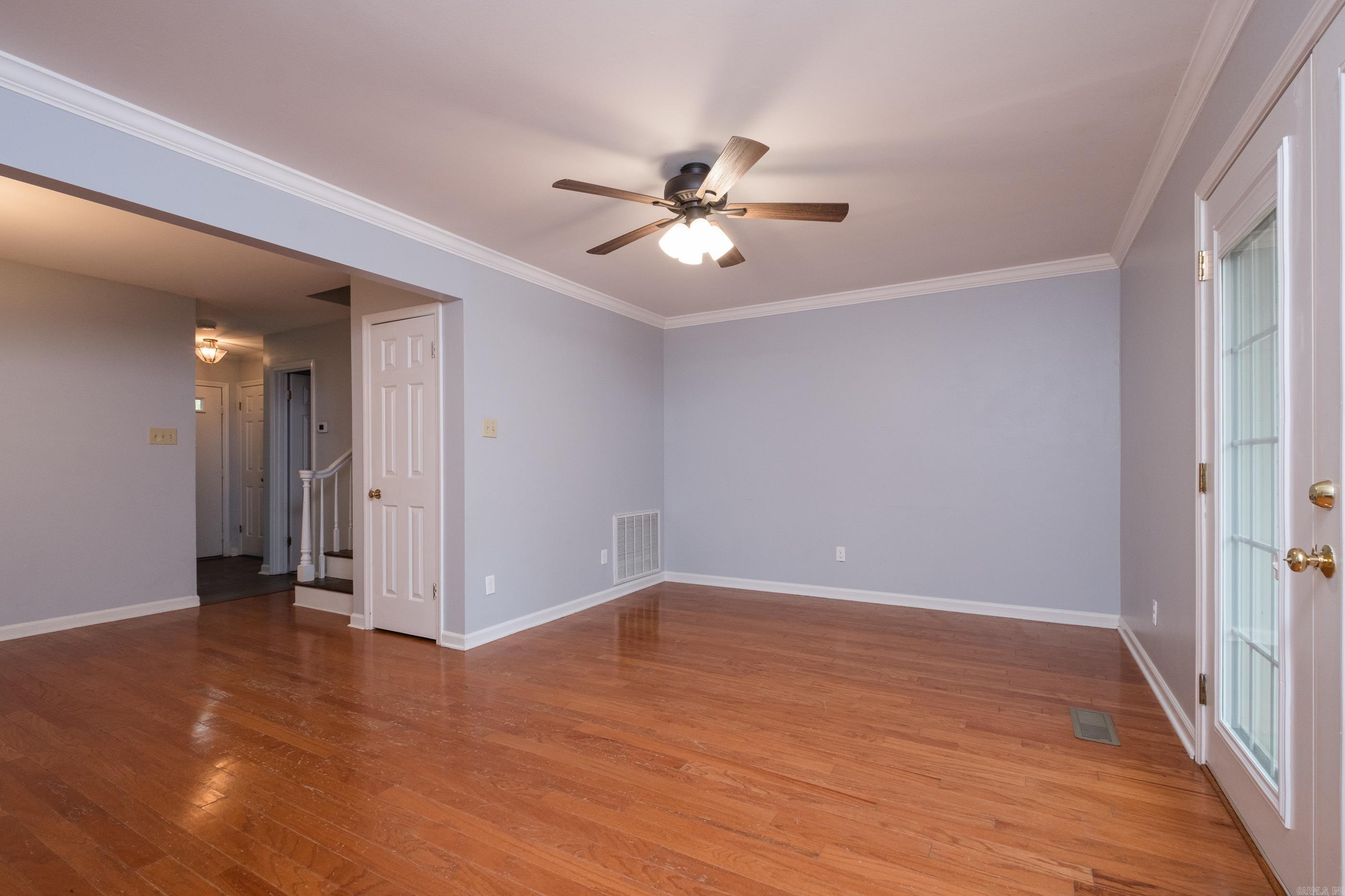 27 Kingsbridge Way