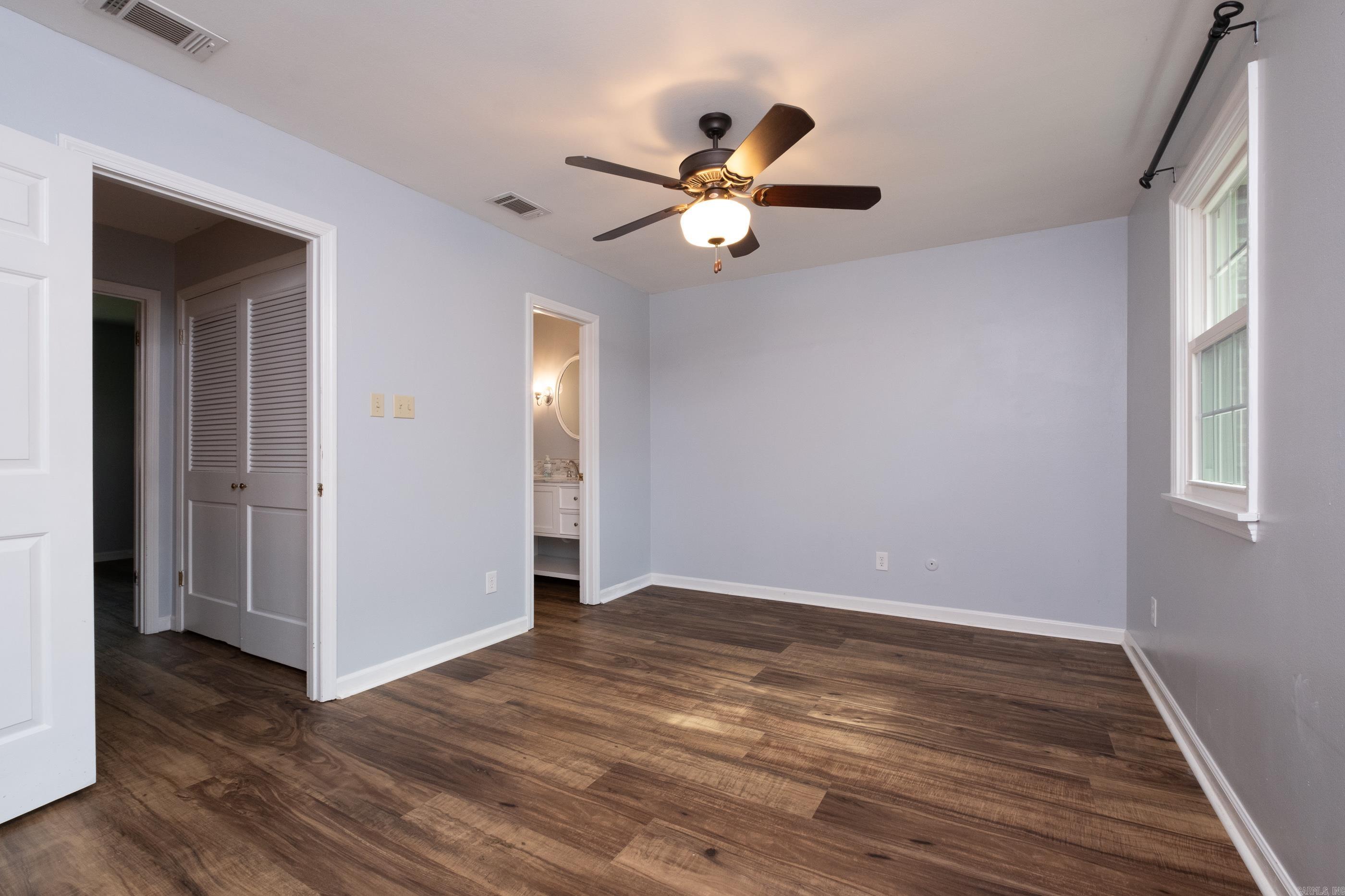 27 Kingsbridge Way