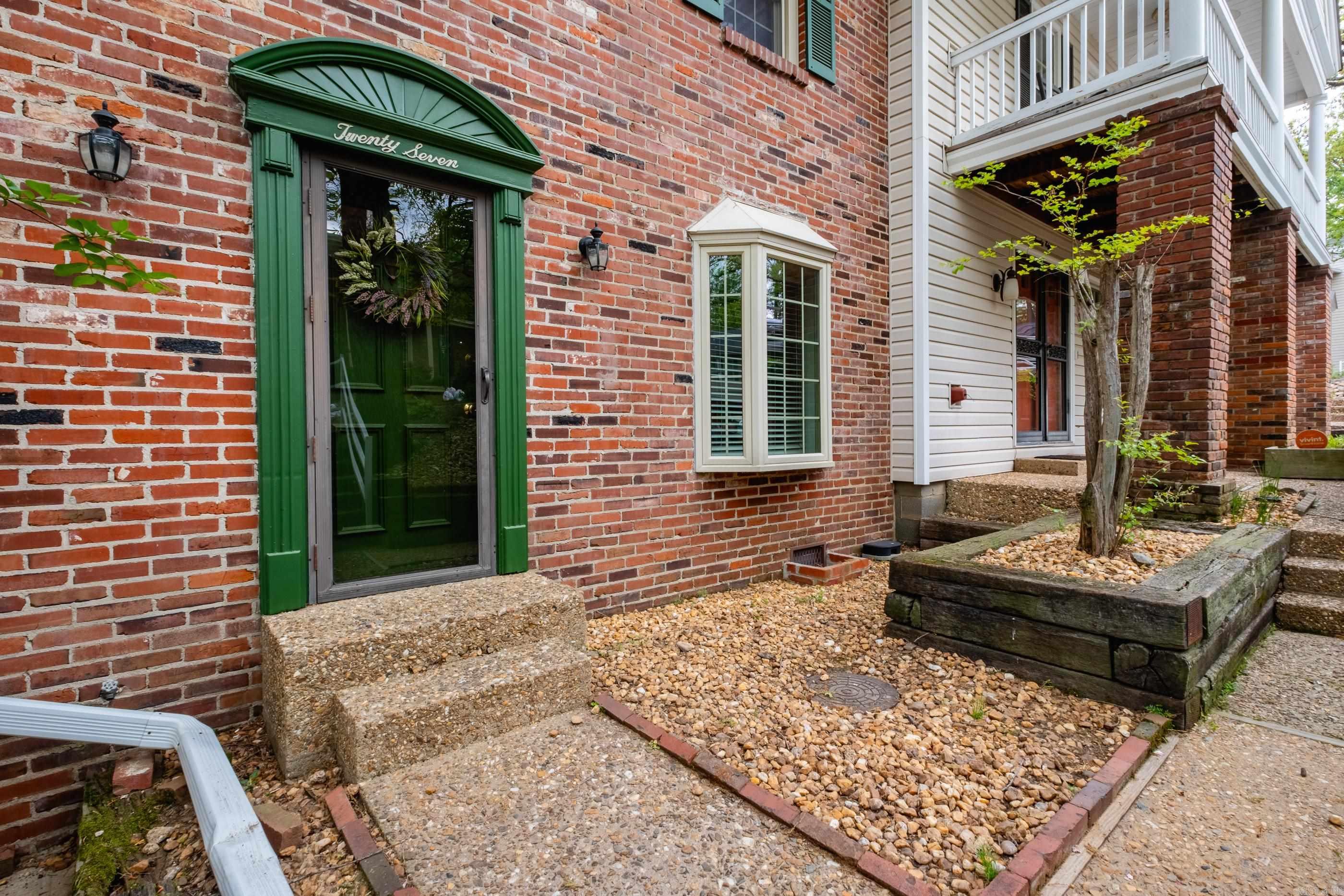 27 Kingsbridge Way