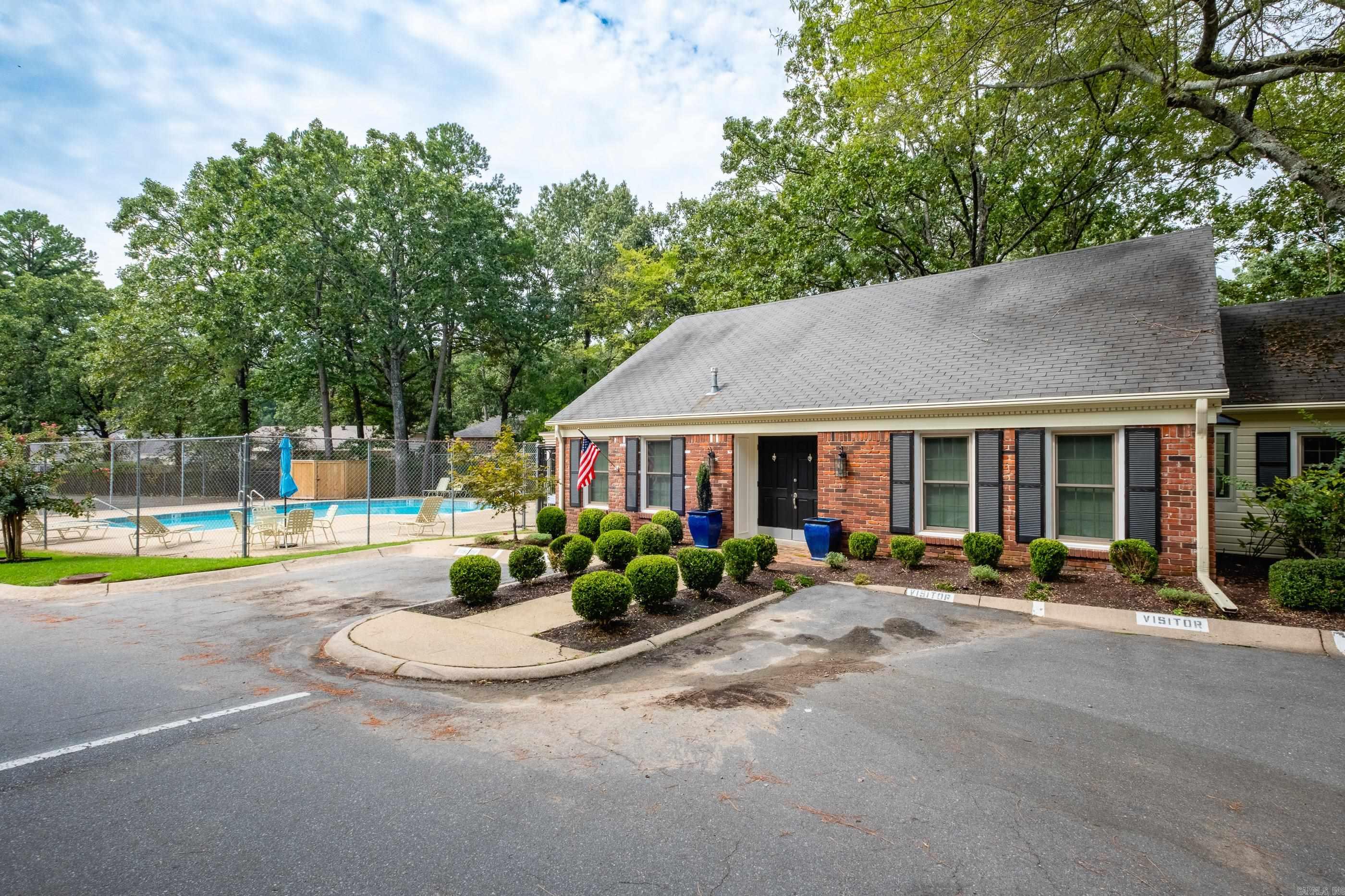 27 Kingsbridge Way