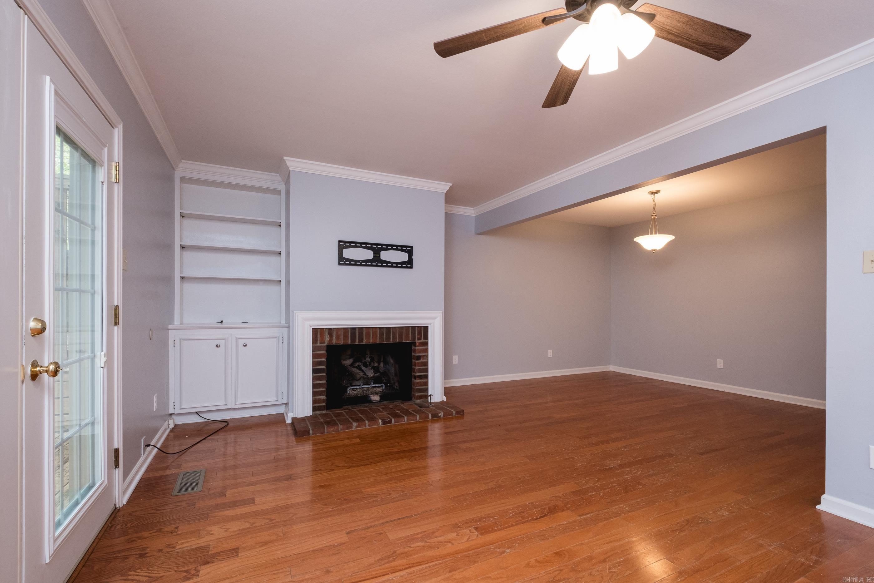 27 Kingsbridge Way