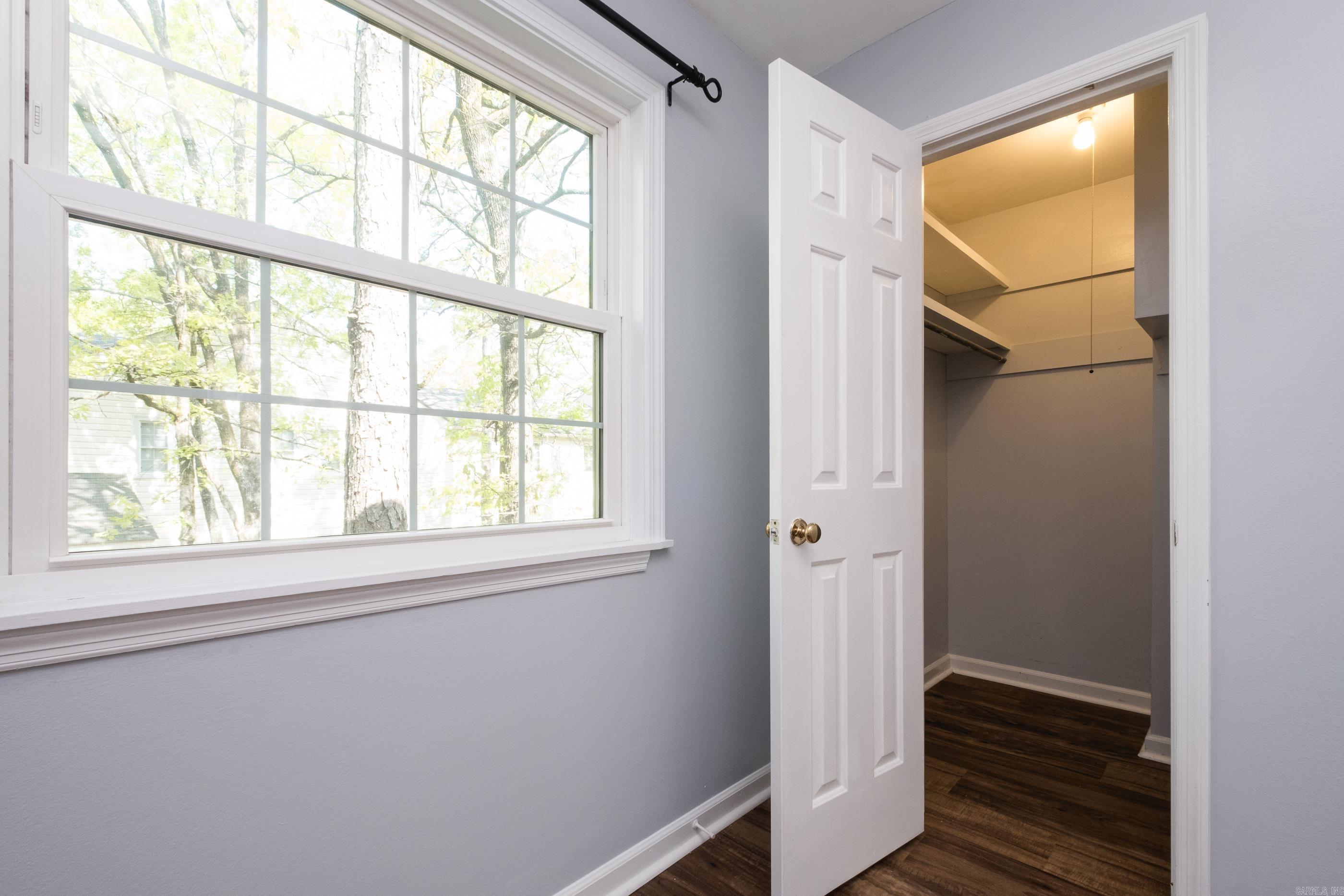 27 Kingsbridge Way