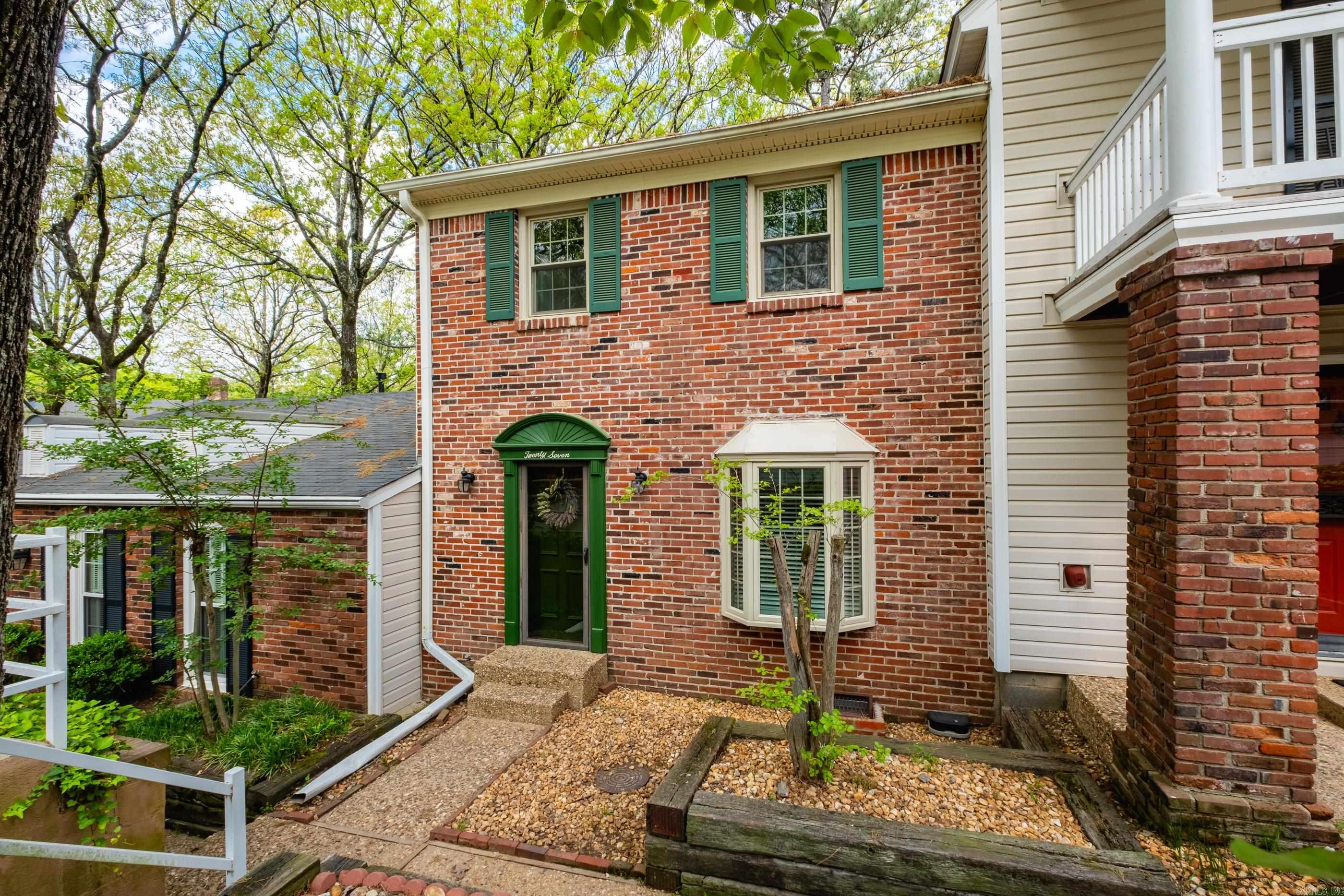 27 Kingsbridge Way