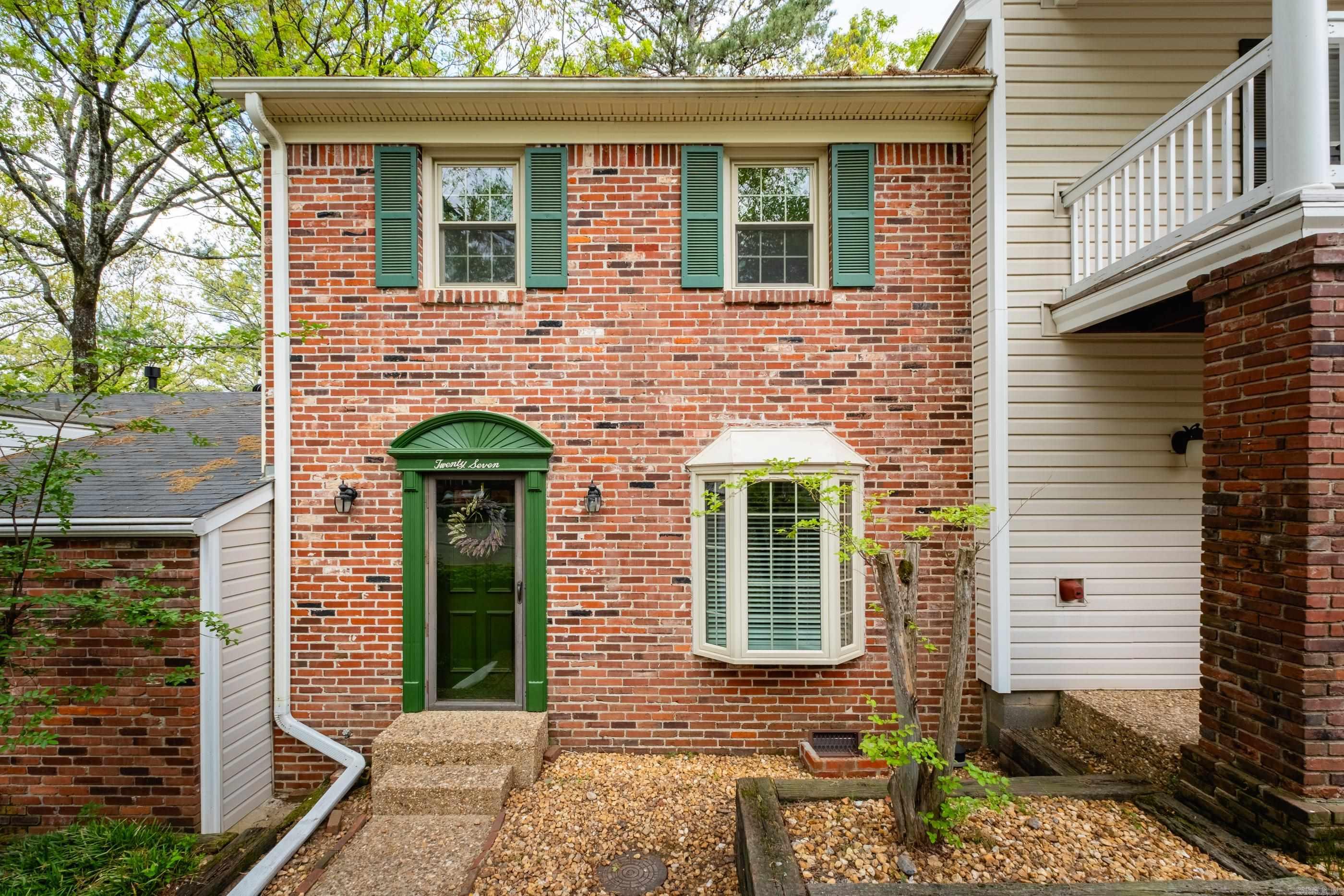 27 Kingsbridge Way
