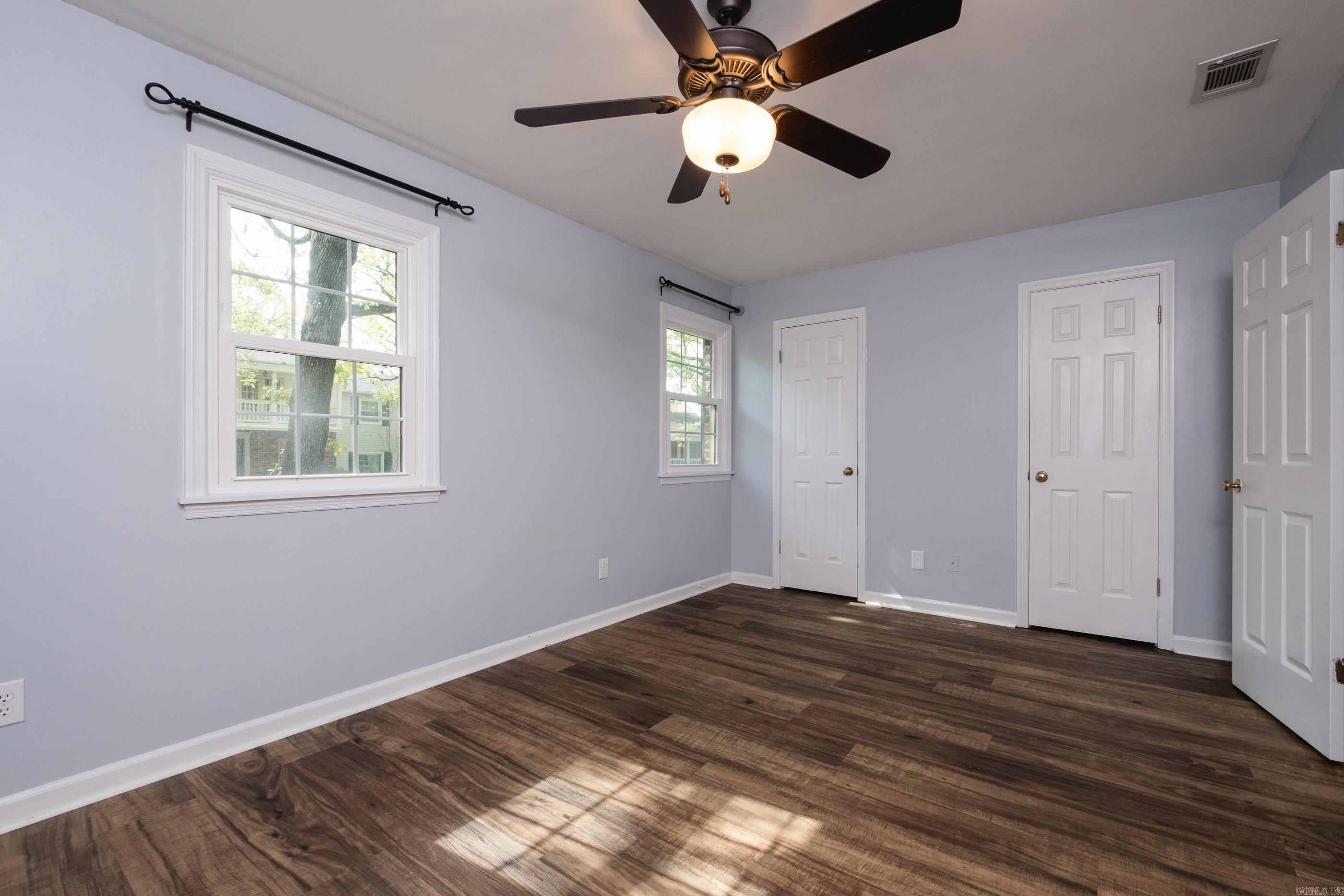 27 Kingsbridge Way