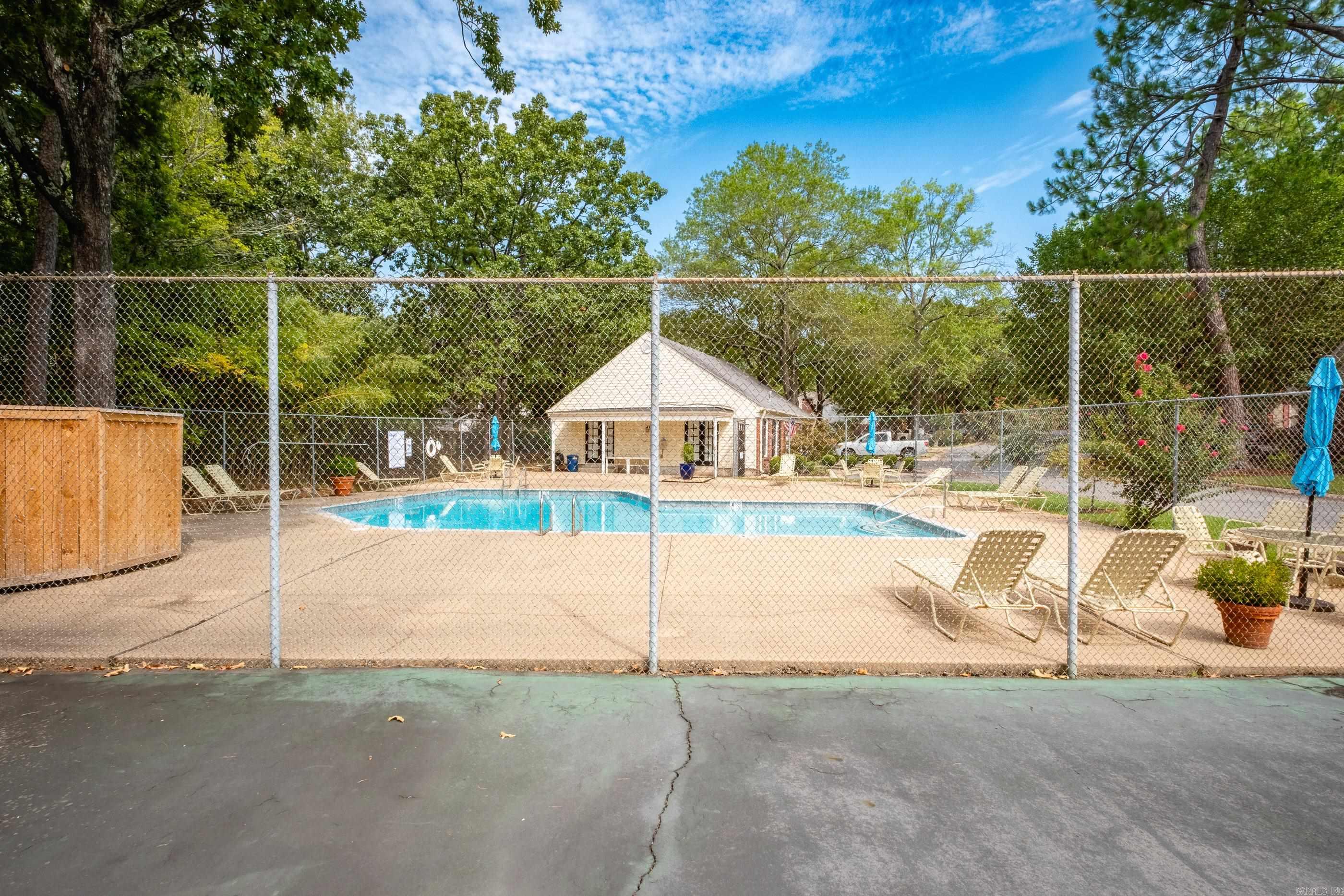 27 Kingsbridge Way
