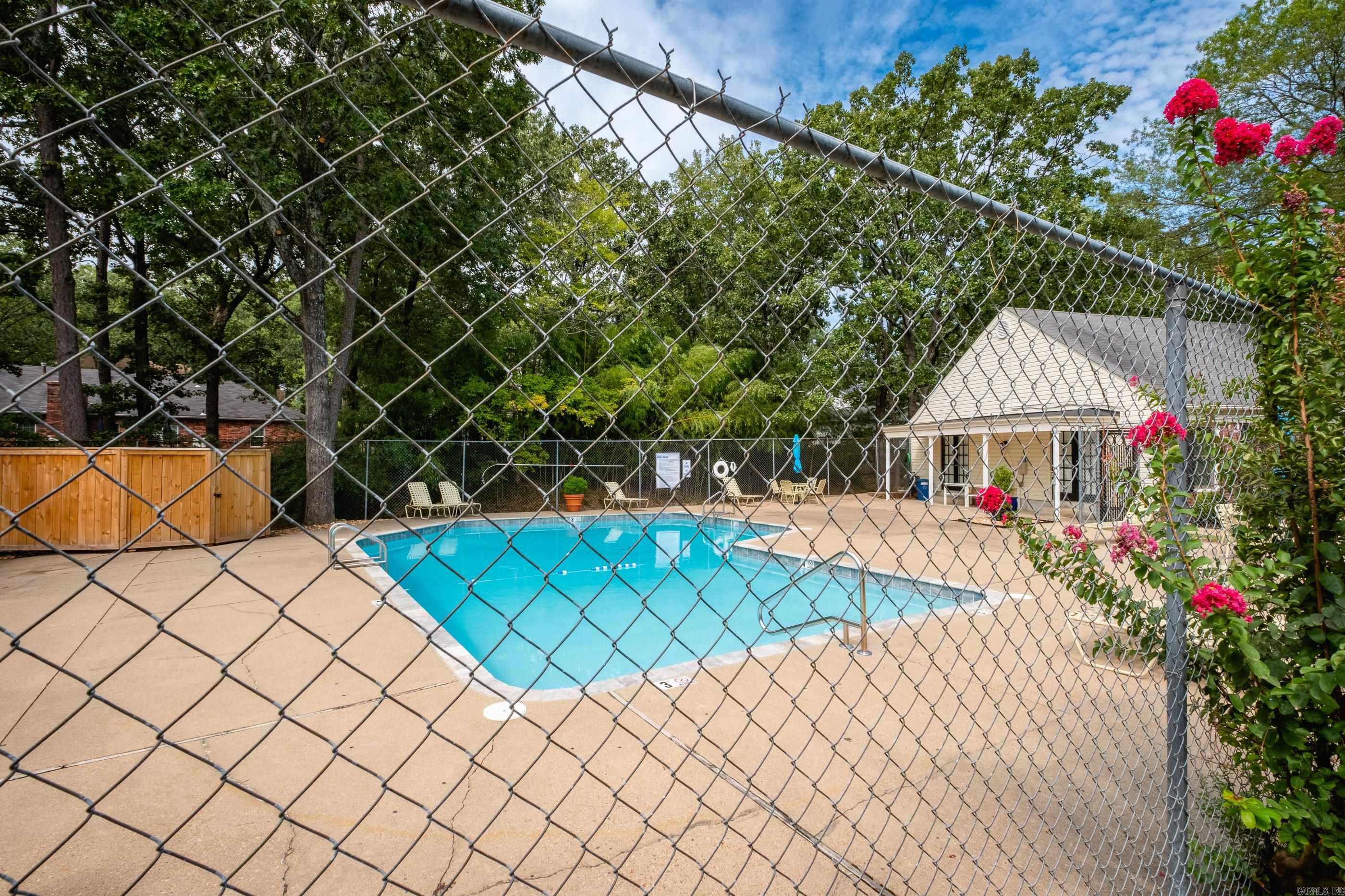 27 Kingsbridge Way