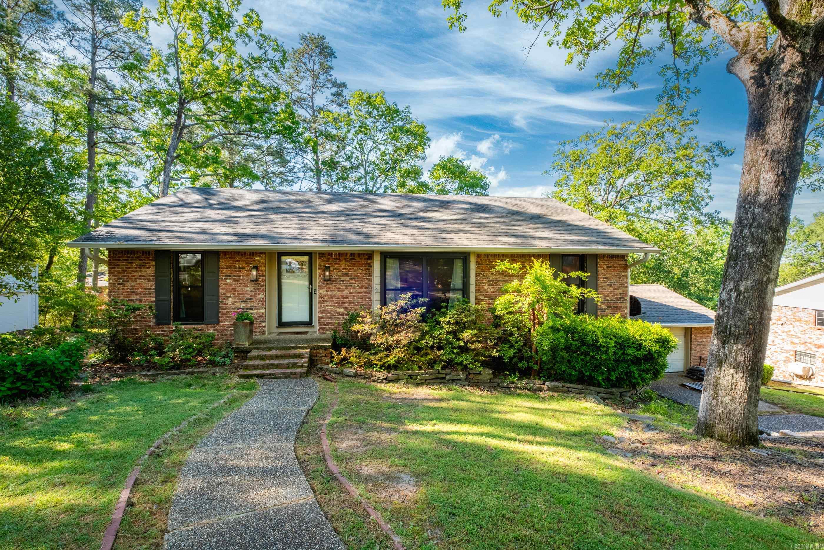 7 Sandstone Court