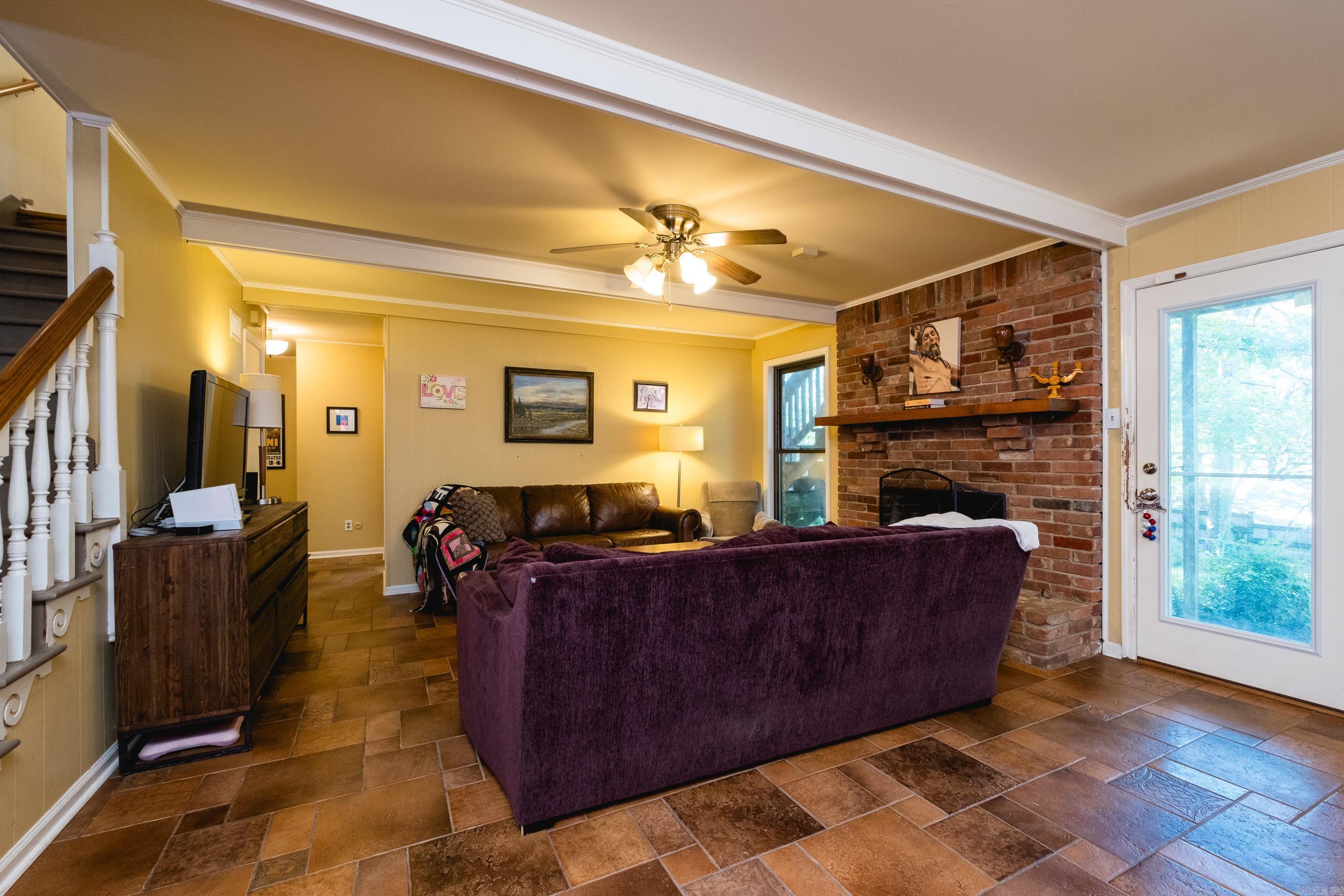 7 Sandstone Court