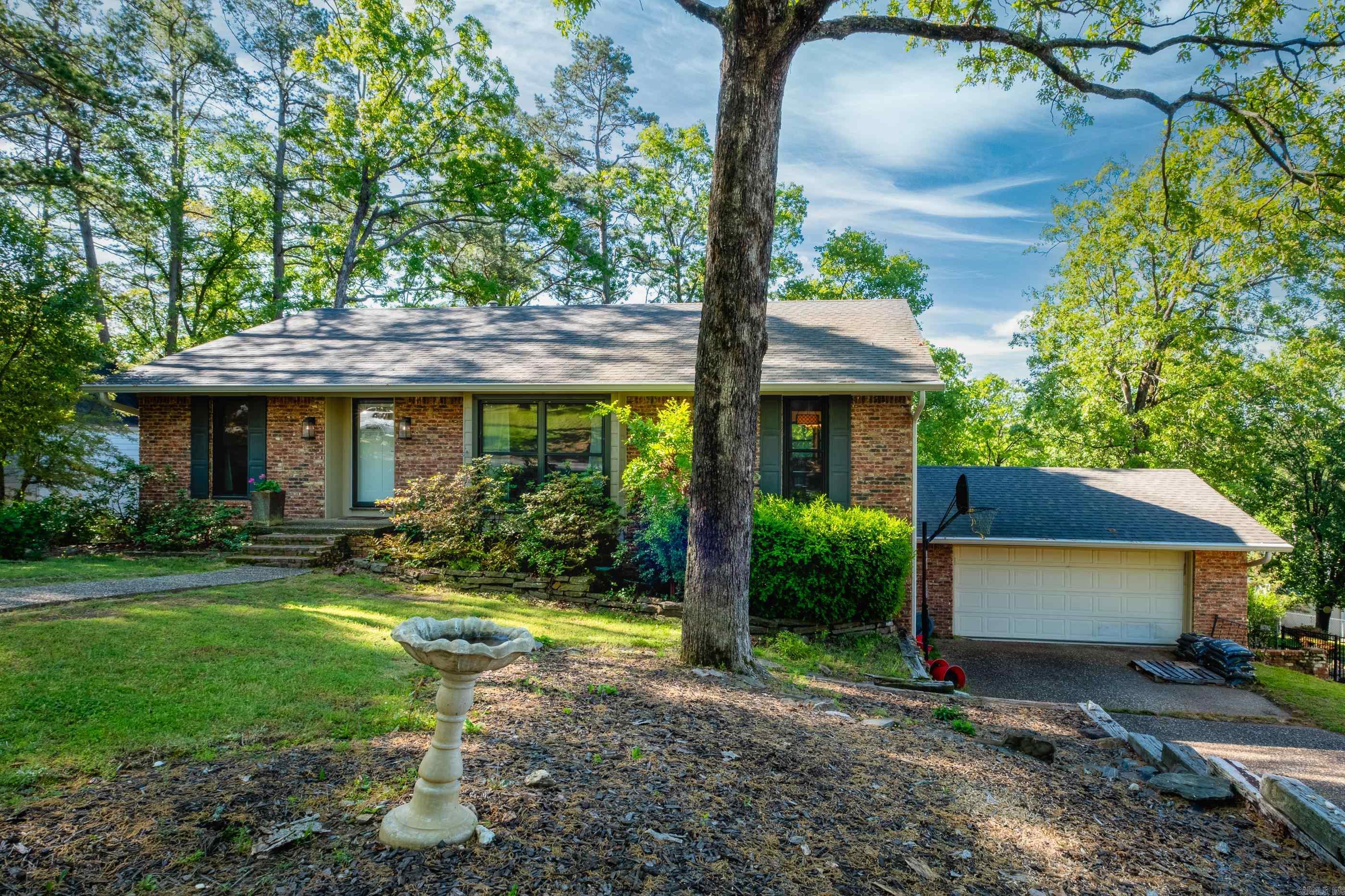 7 Sandstone Court