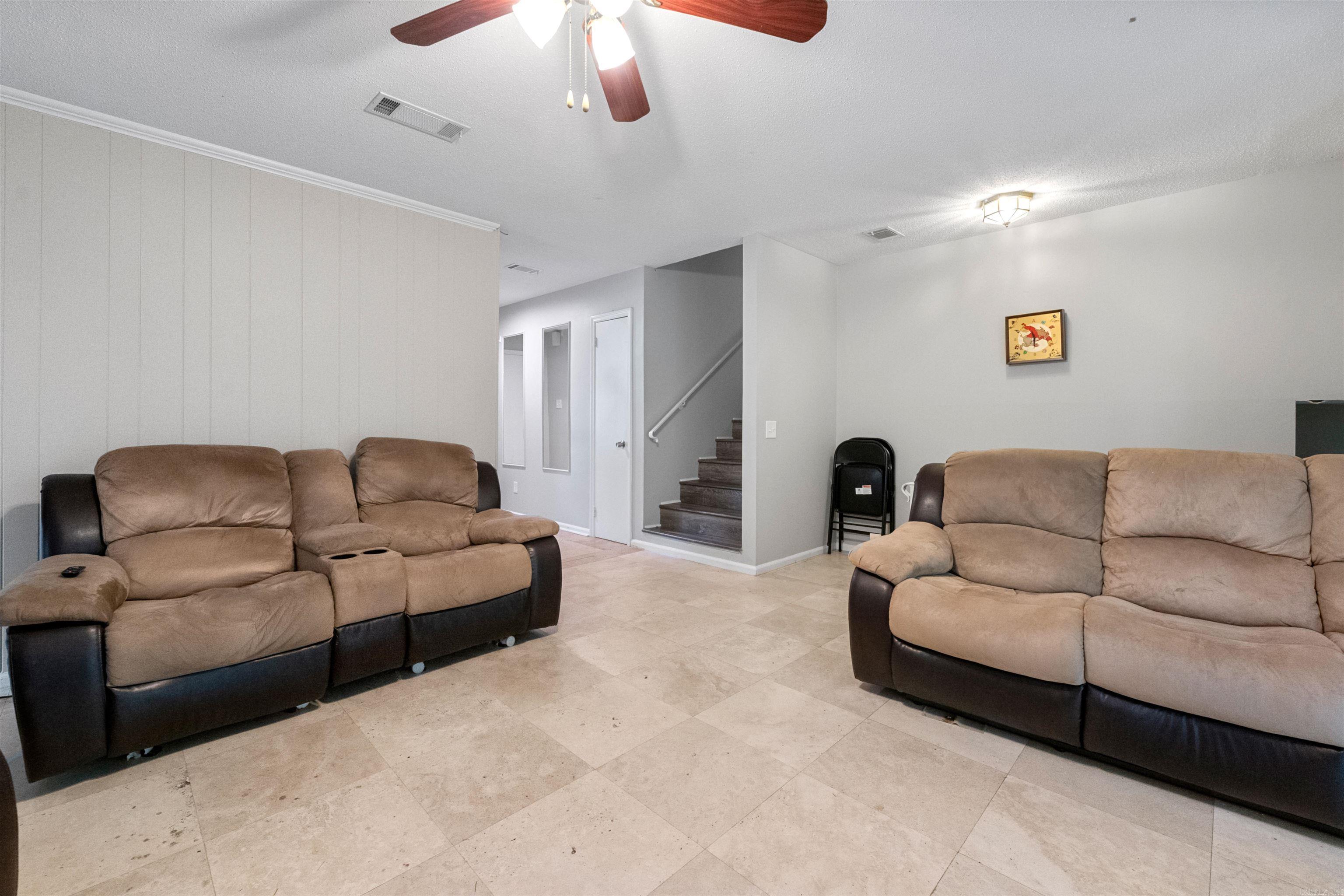 11801 Pleasant Forest