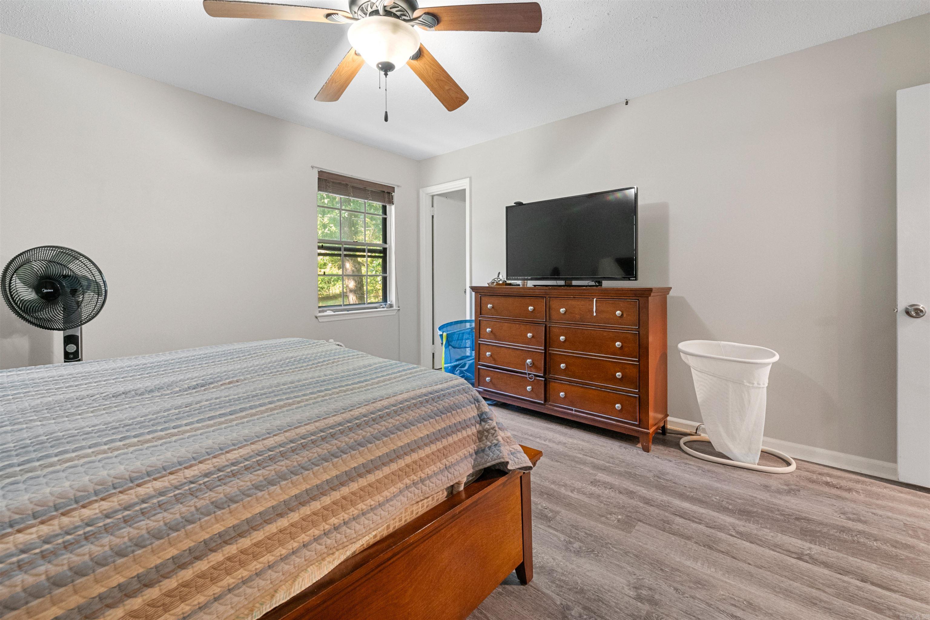 11801 Pleasant Forest
