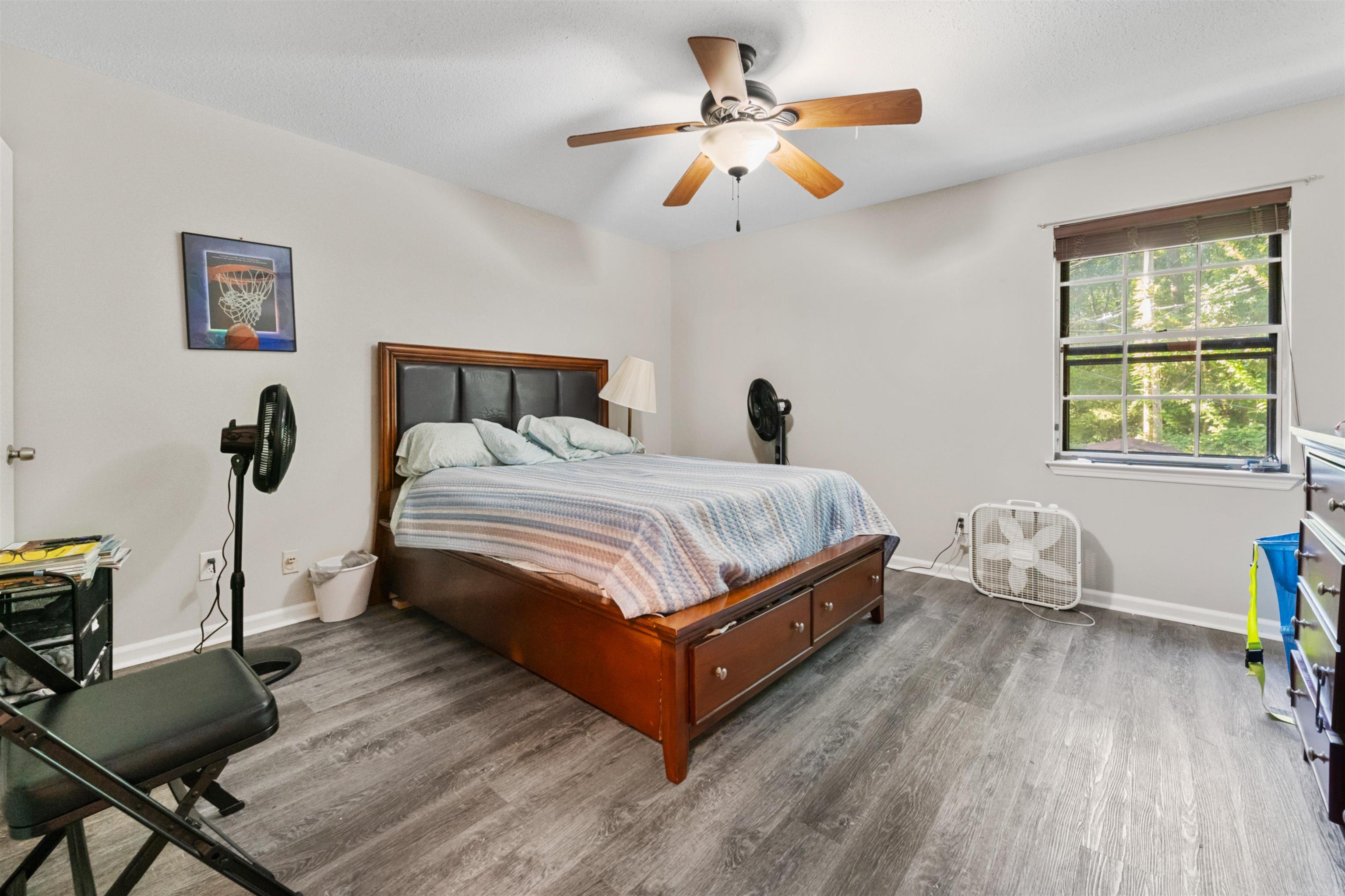11801 Pleasant Forest