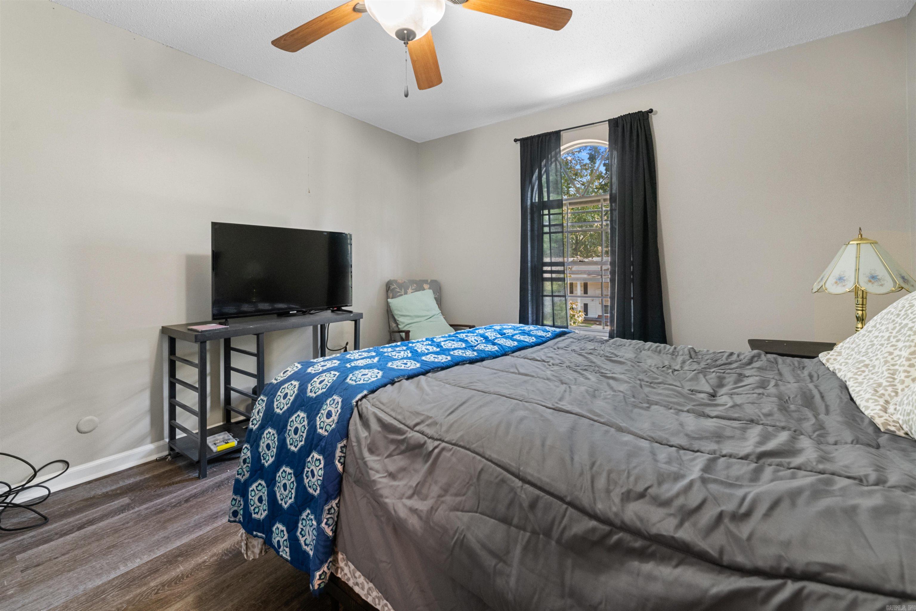 11801 Pleasant Forest