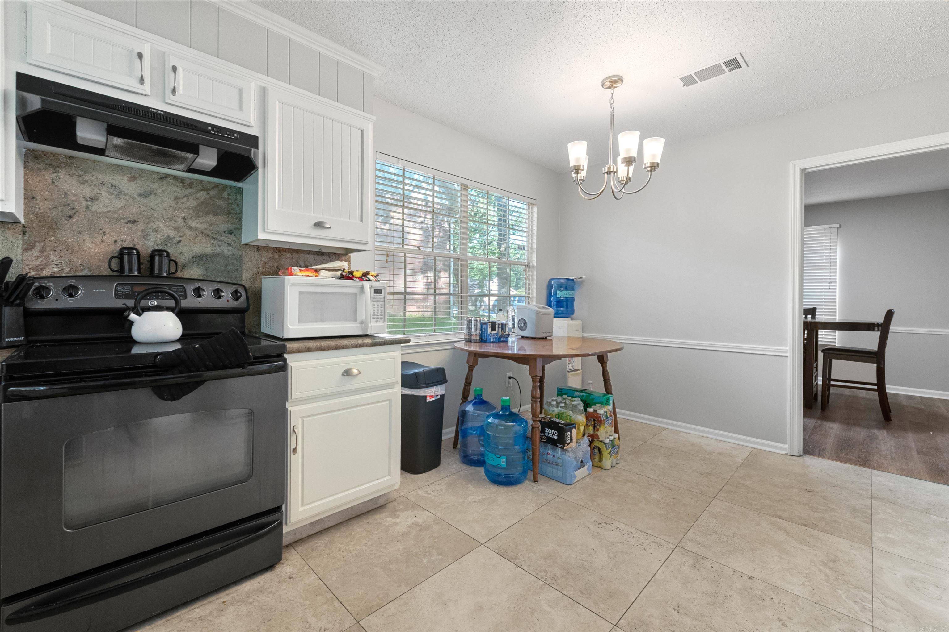 11801 Pleasant Forest