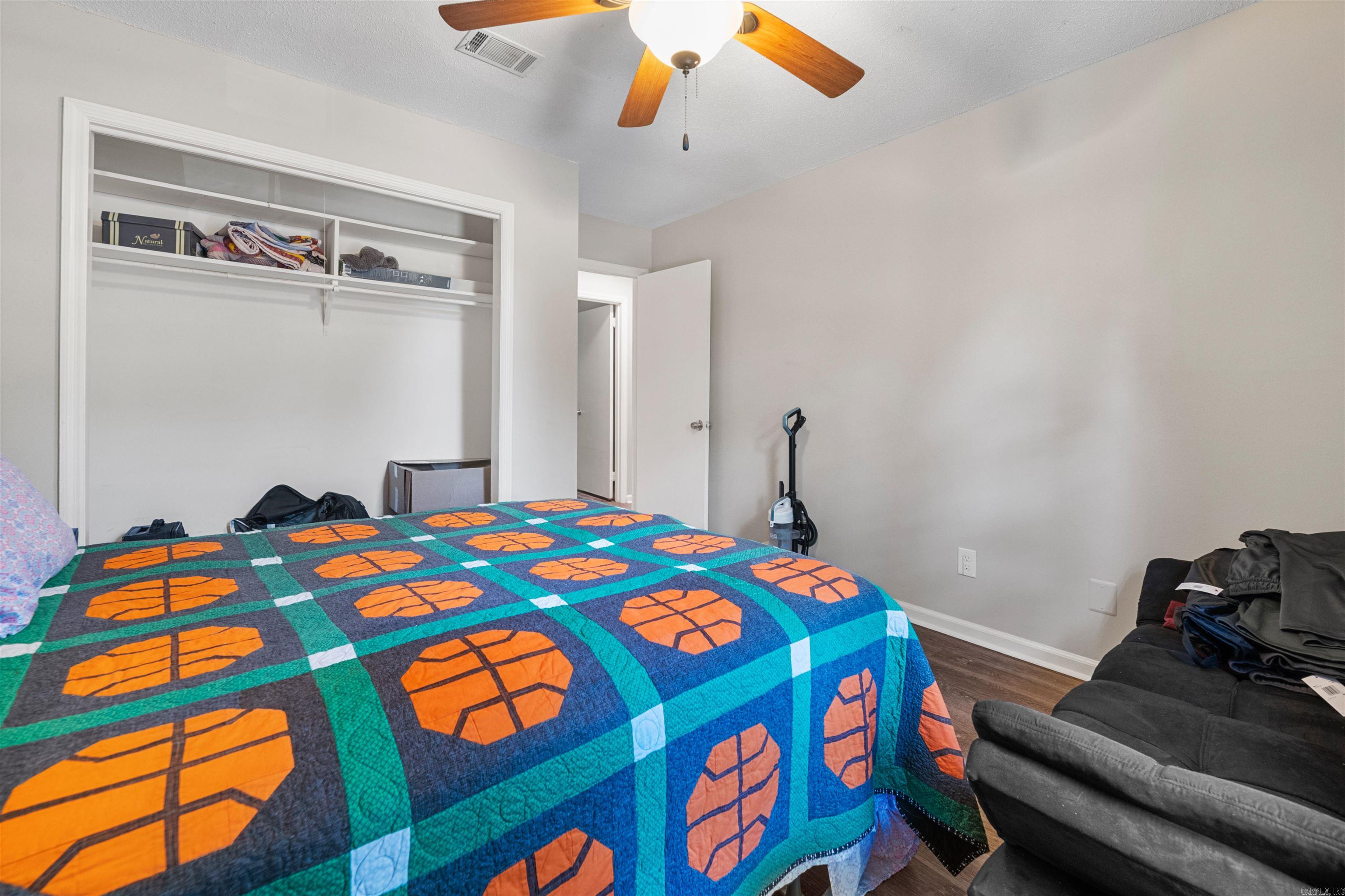 11801 Pleasant Forest