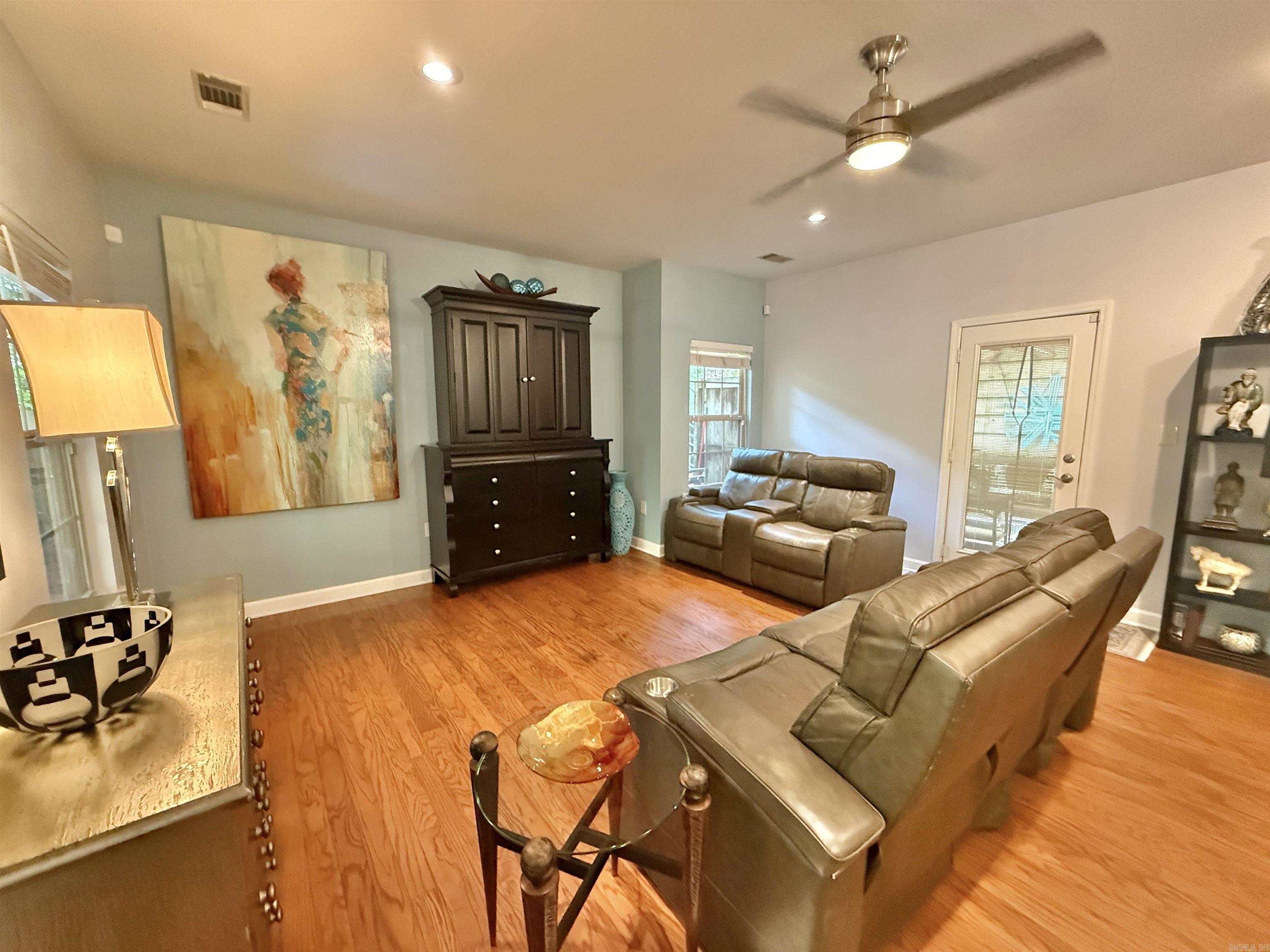 1603 Stagecoach Village