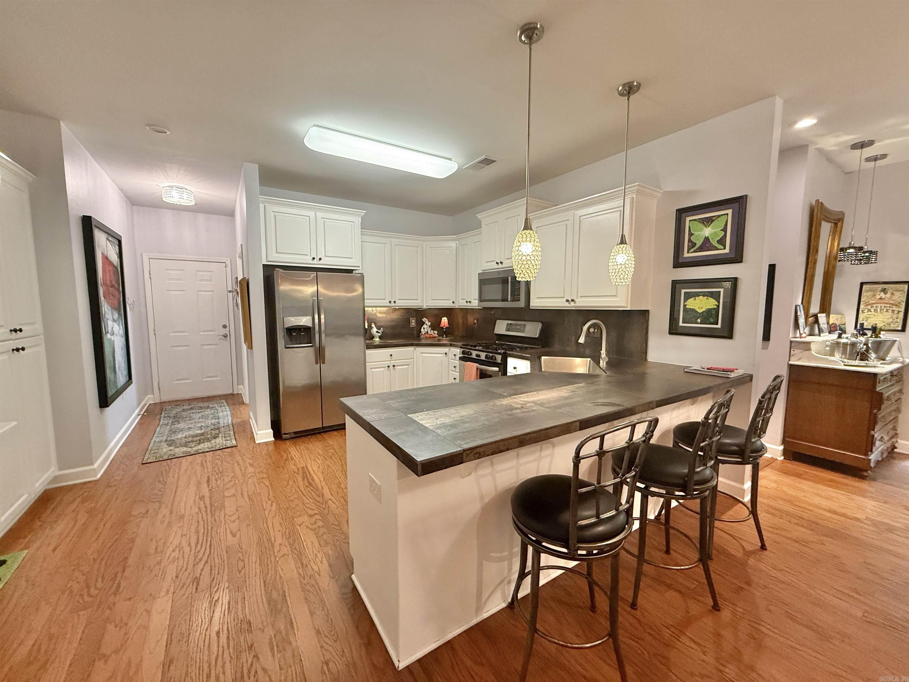 1603 Stagecoach Village
