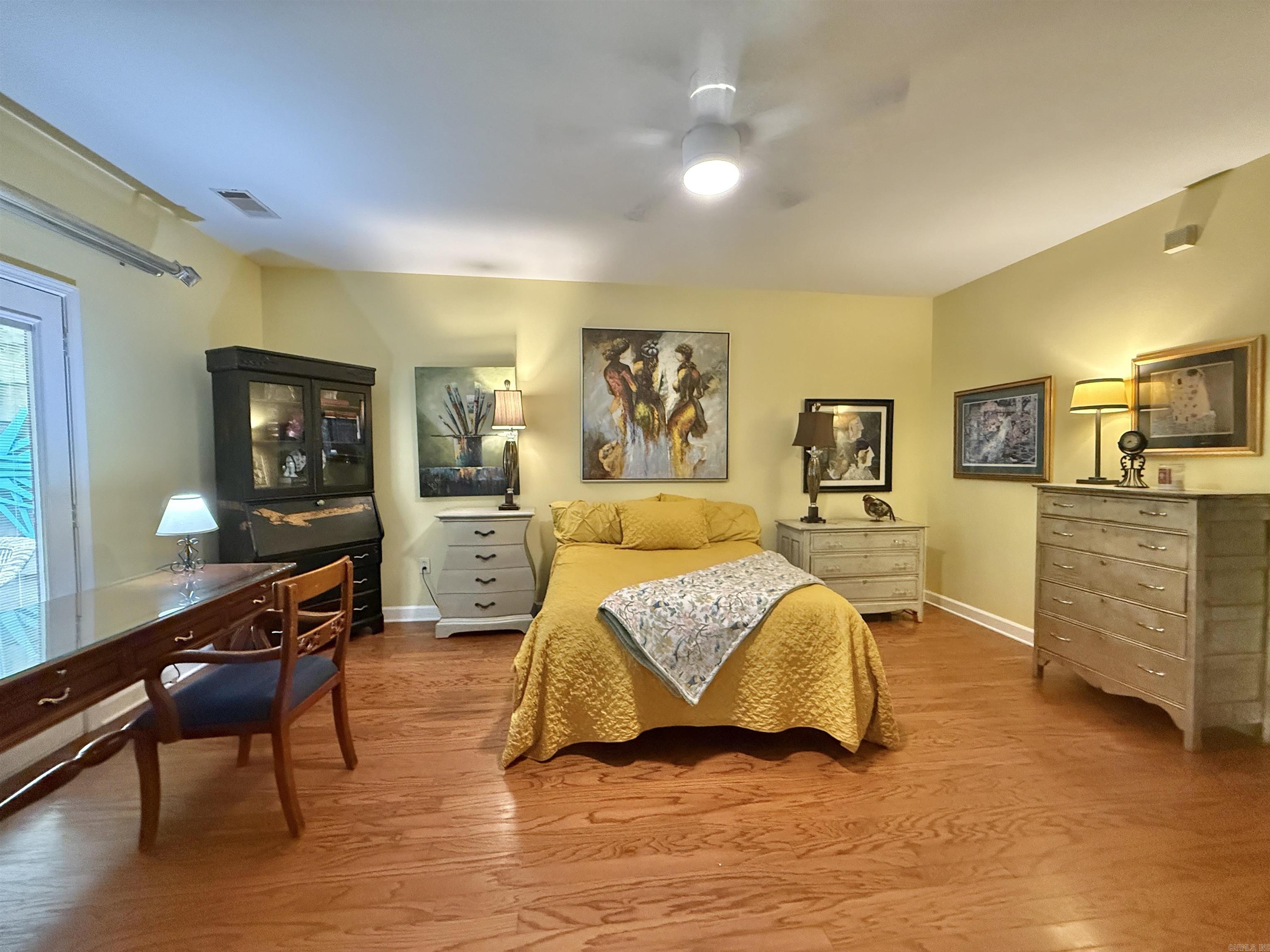 1603 Stagecoach Village
