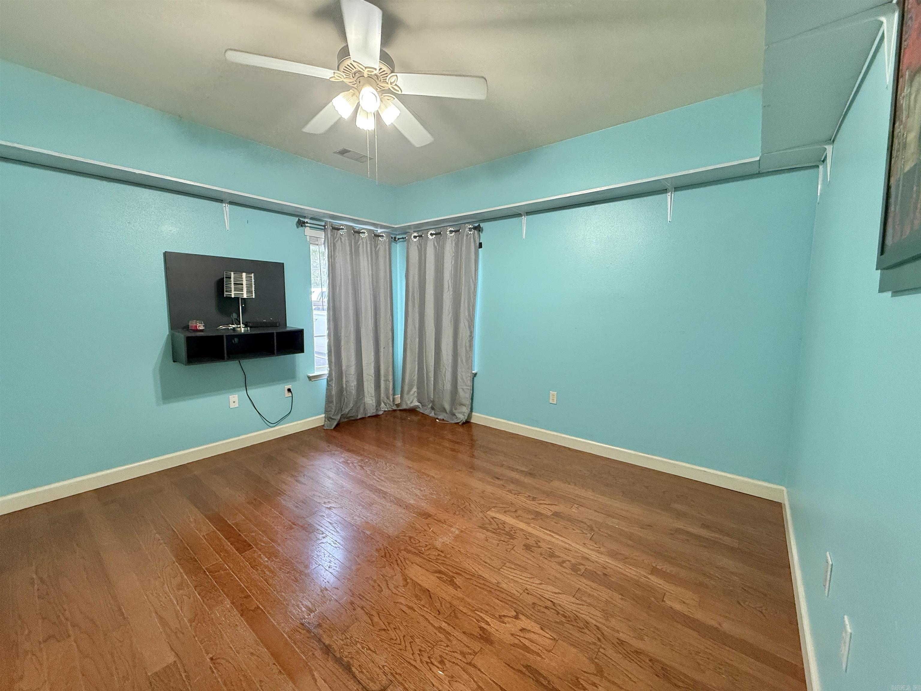 1603 Stagecoach Village