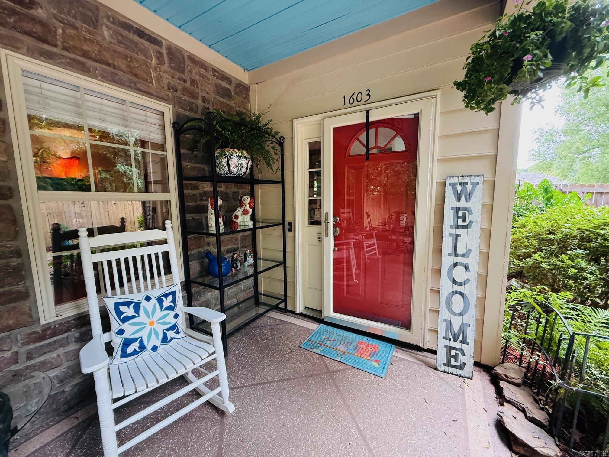 1603 Stagecoach Village