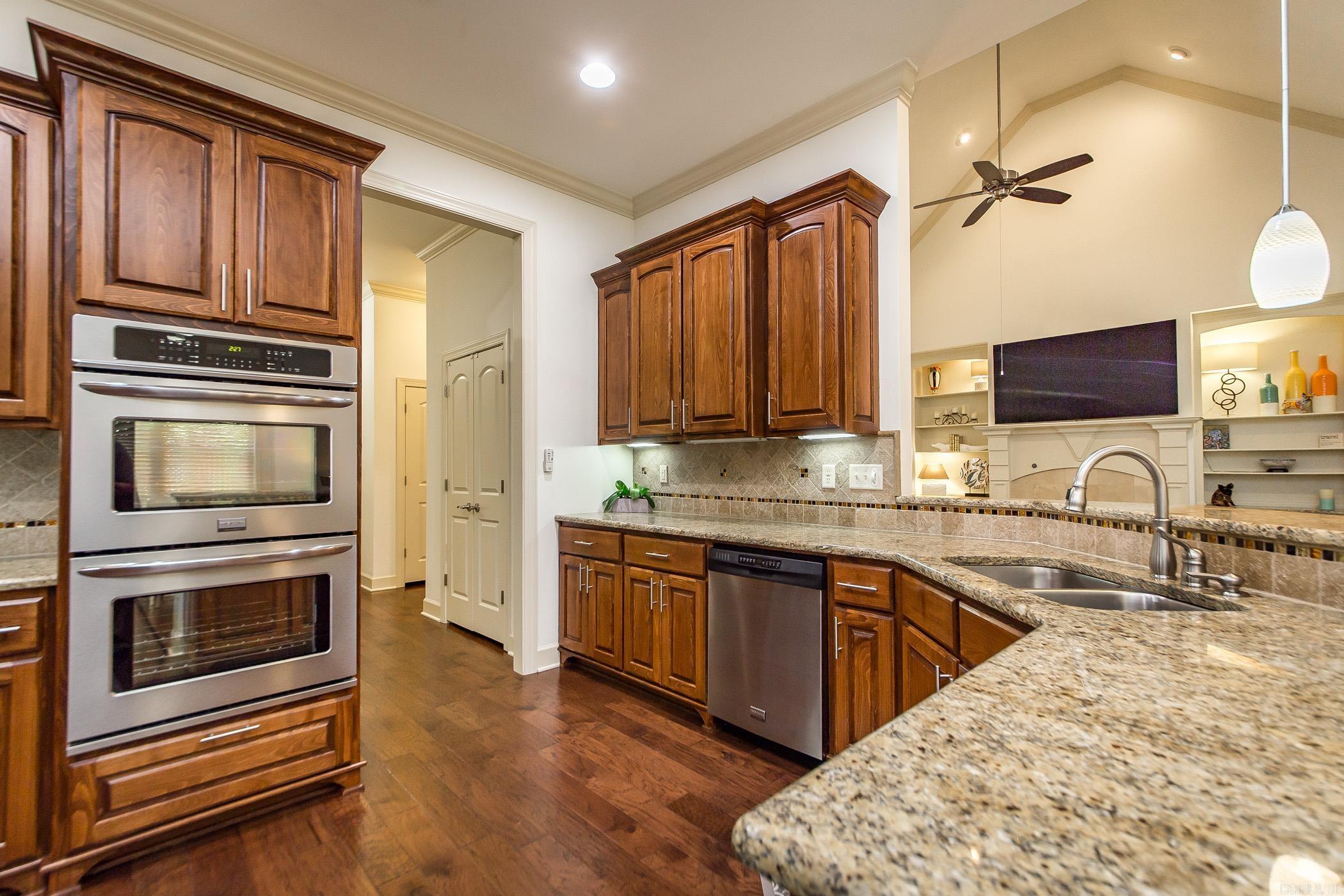 34 Tournay Circle