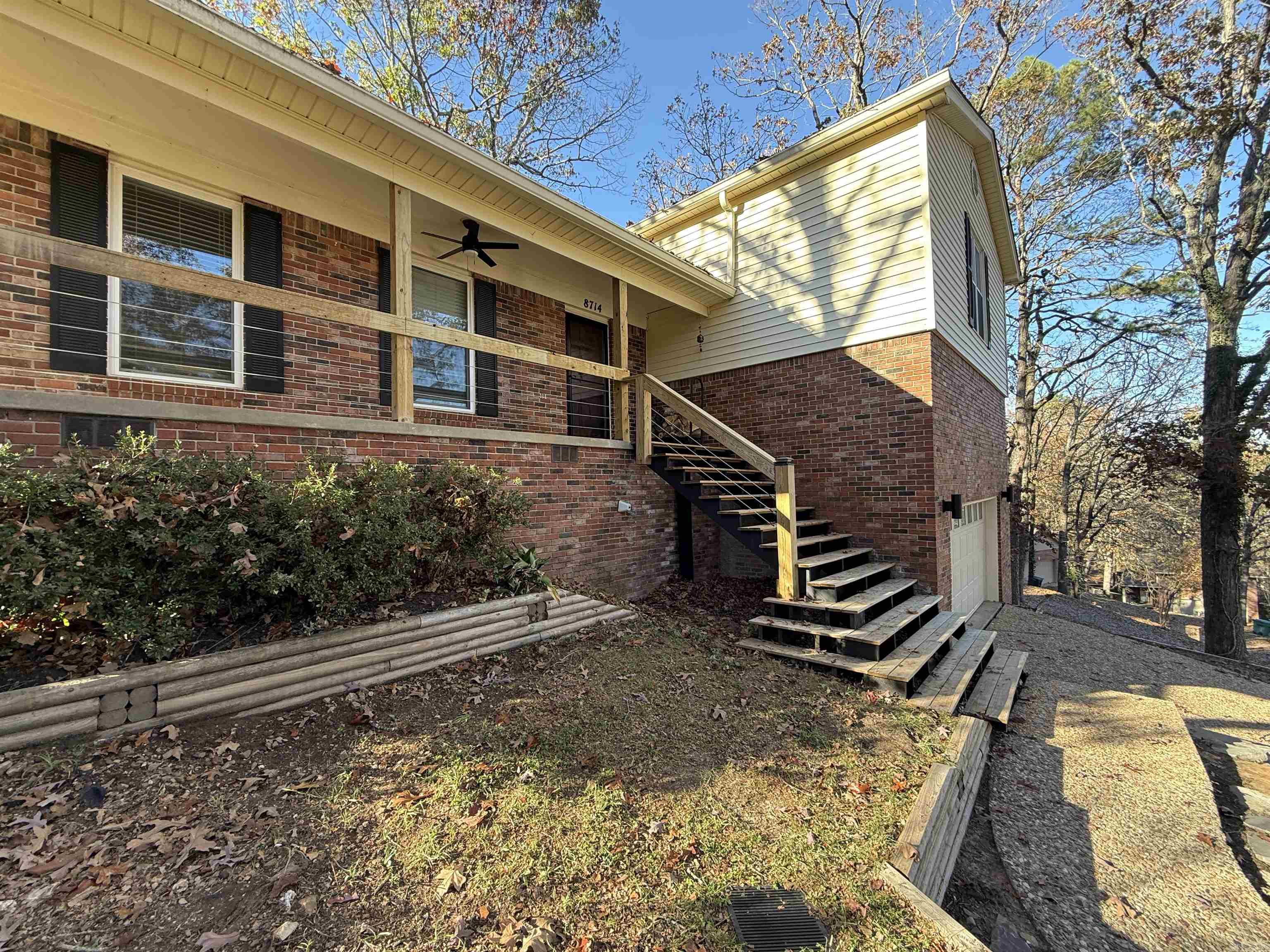 8714 Boulder Lane