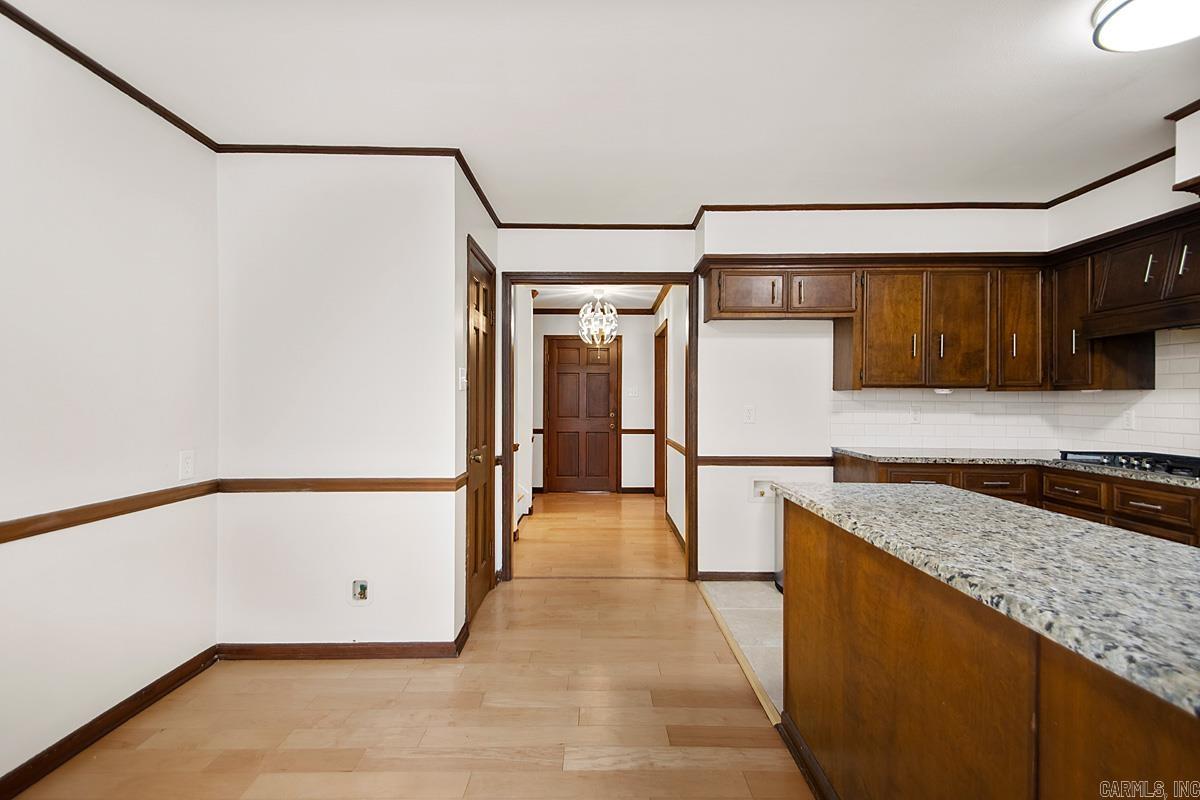 8714 Boulder Lane