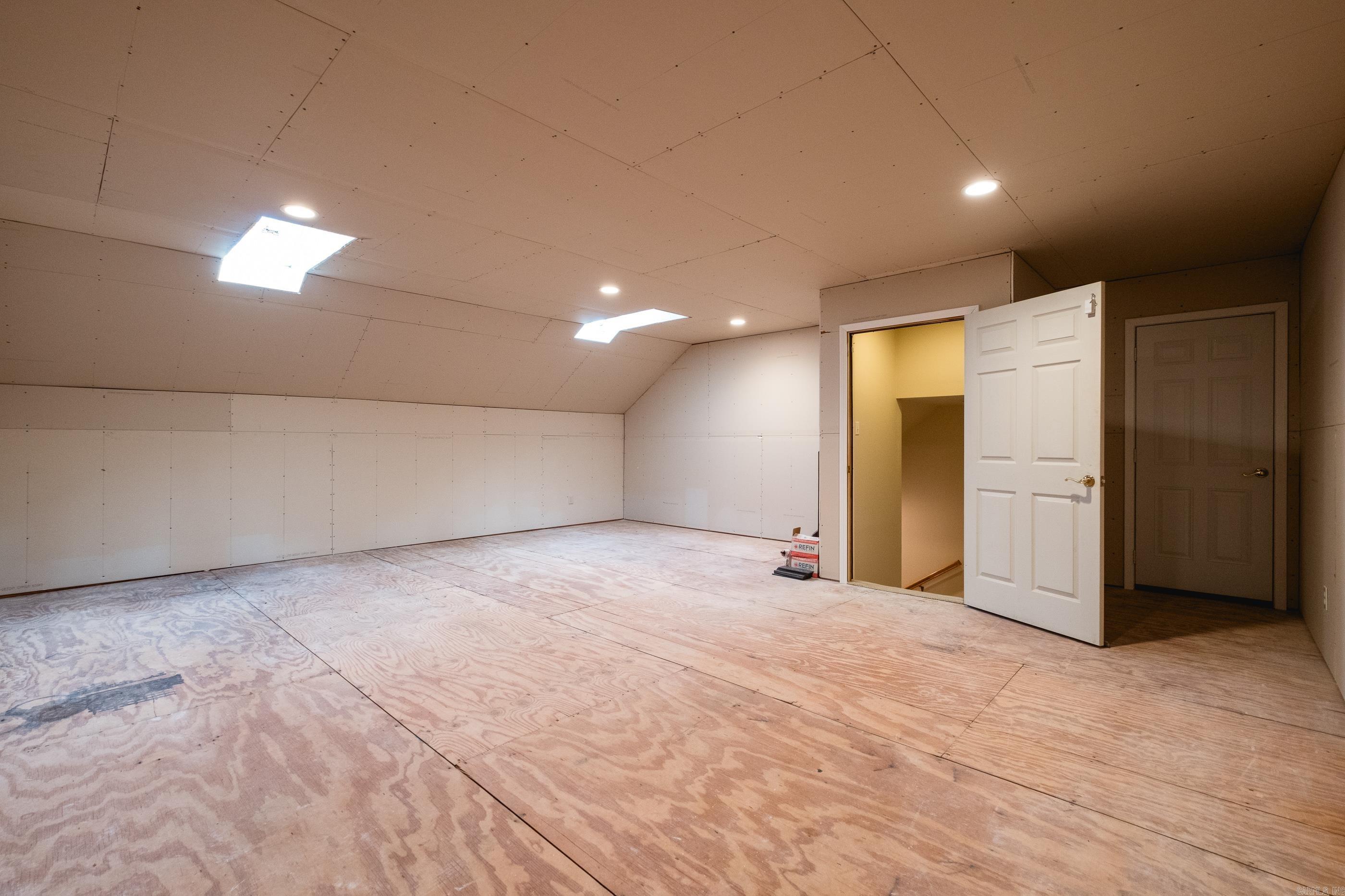 6 Gravelle Drive