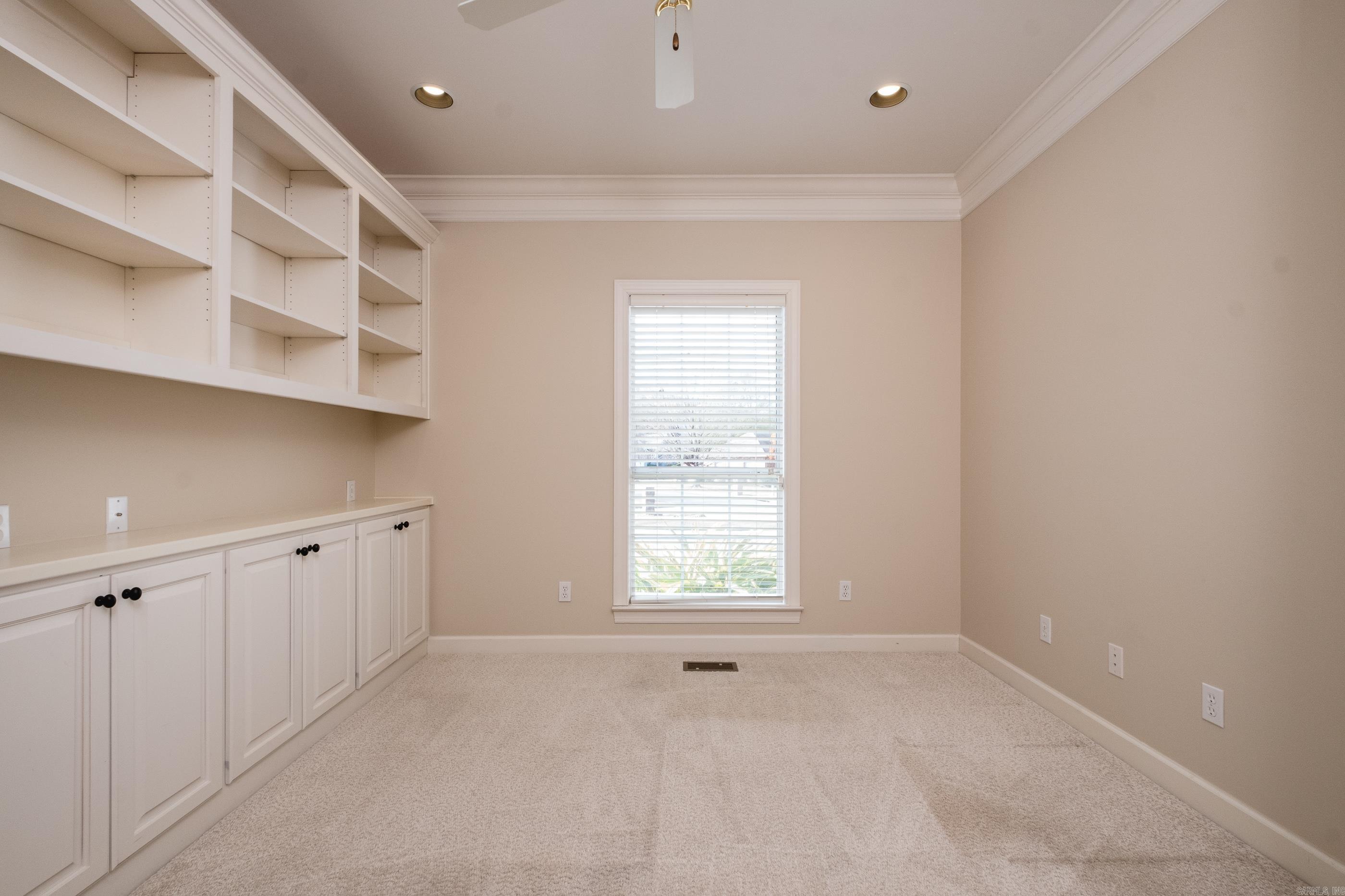 6 Gravelle Drive