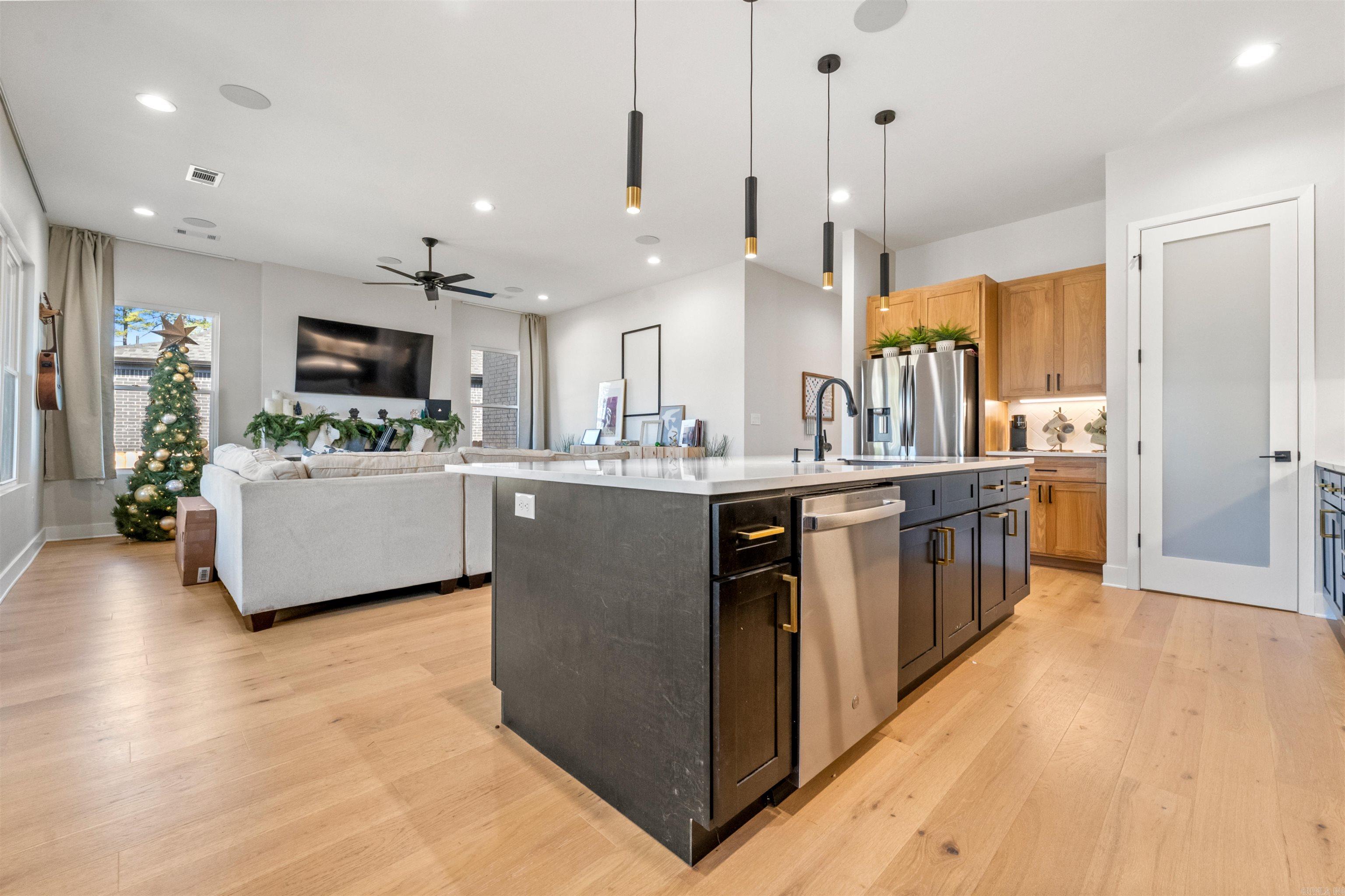 345 Fletcher Loop