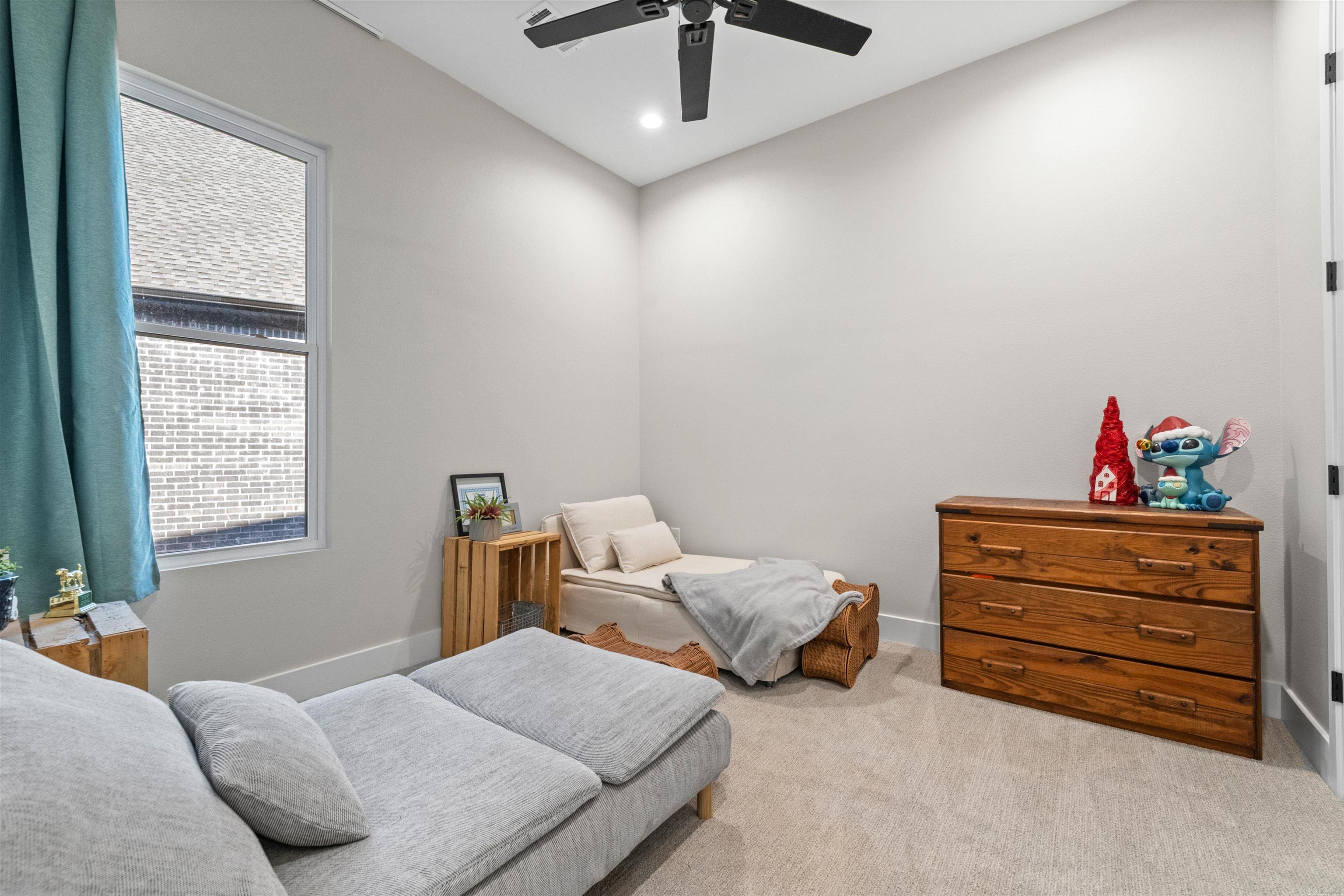 345 Fletcher Loop