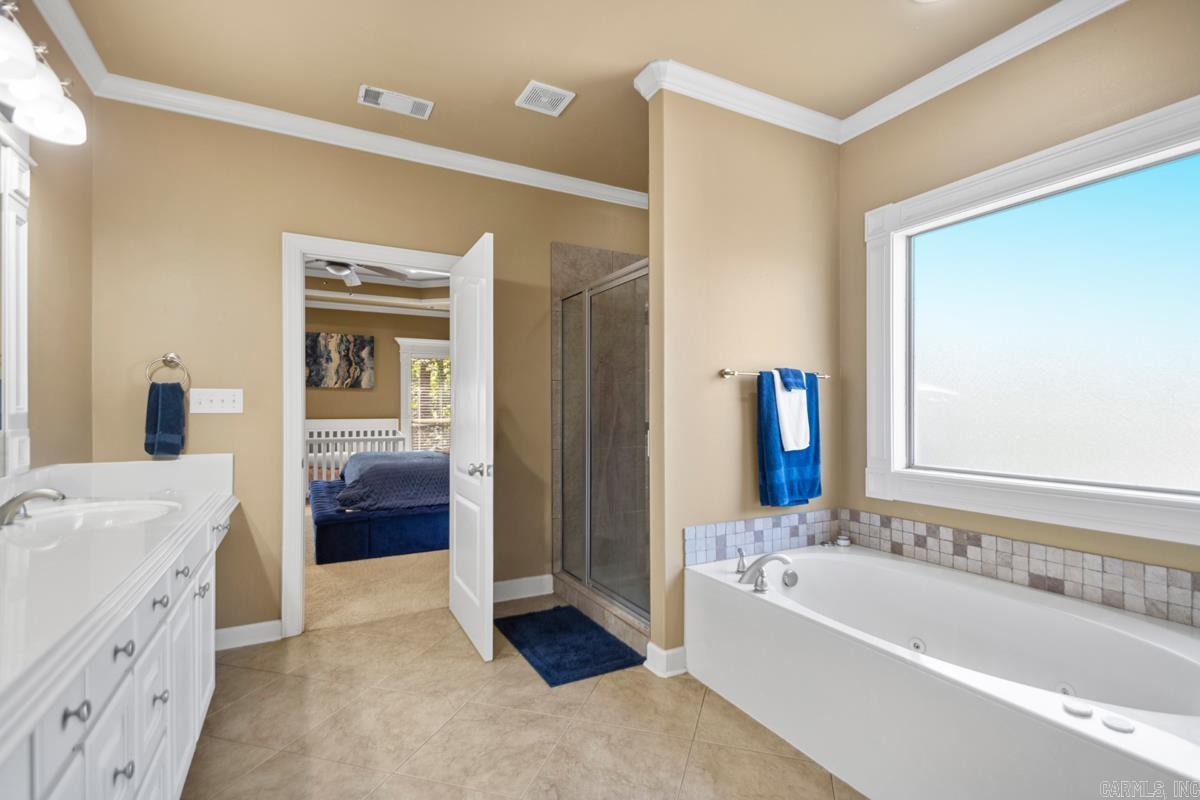 28 Bronte Court