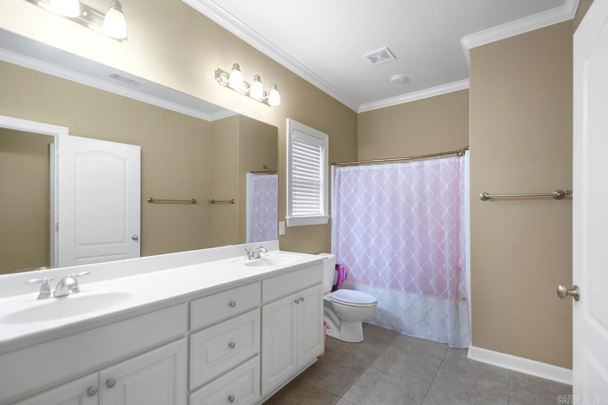 28 Bronte Court