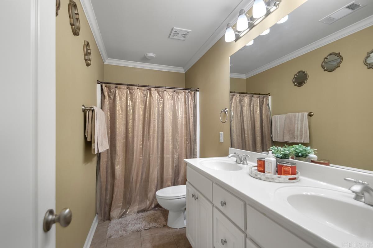28 Bronte Court