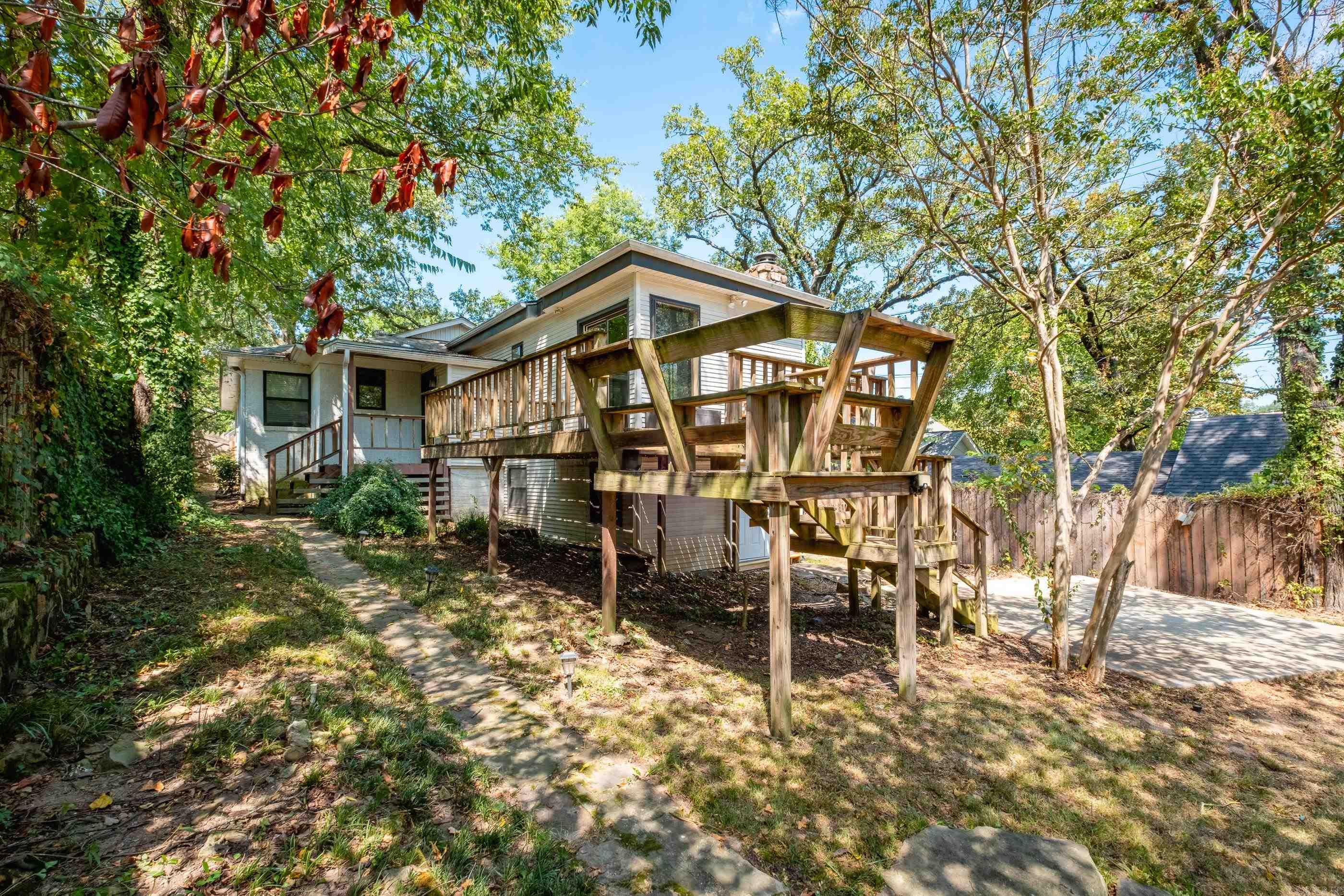 1109 N Spruce Street