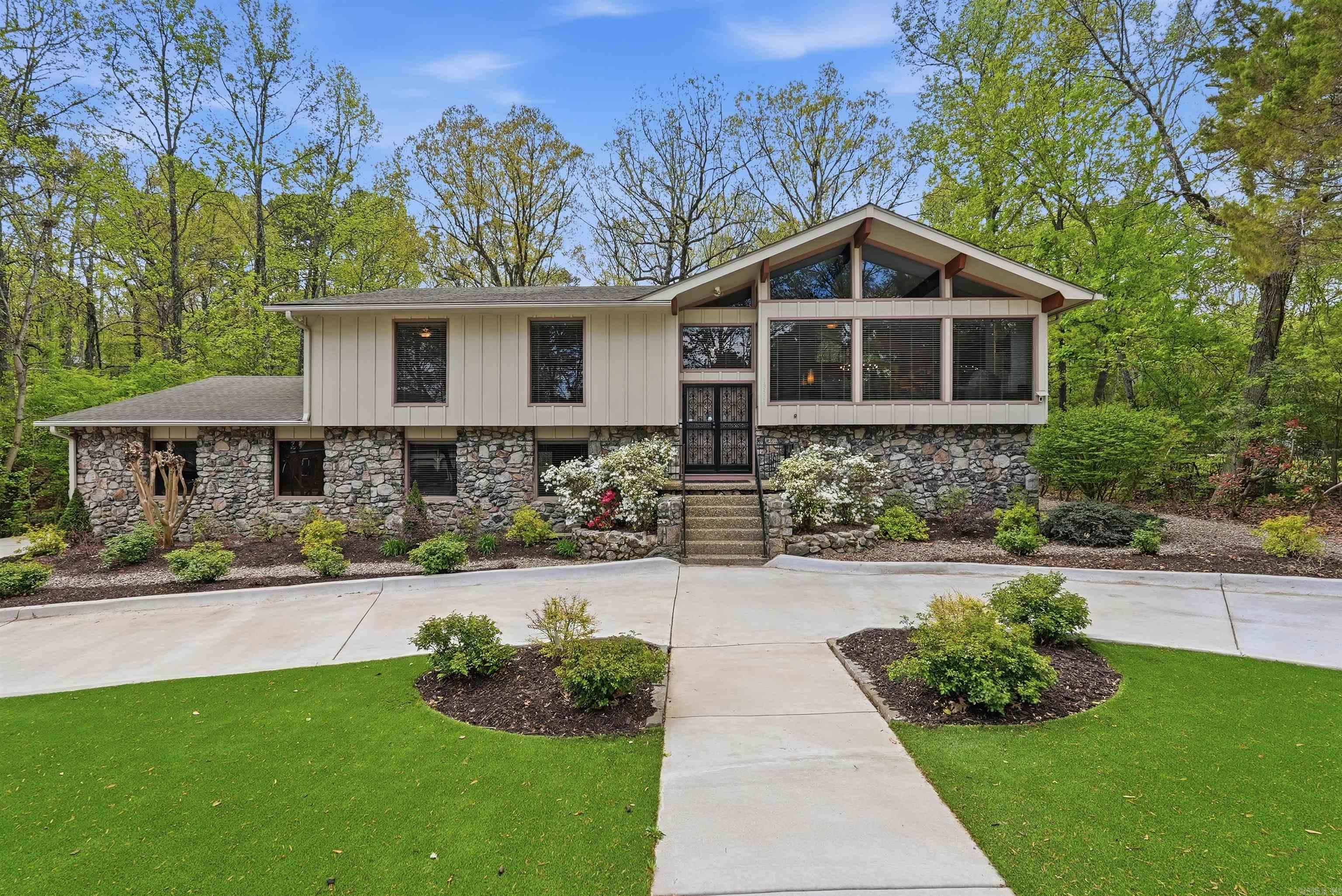 13501 Beckenham Drive