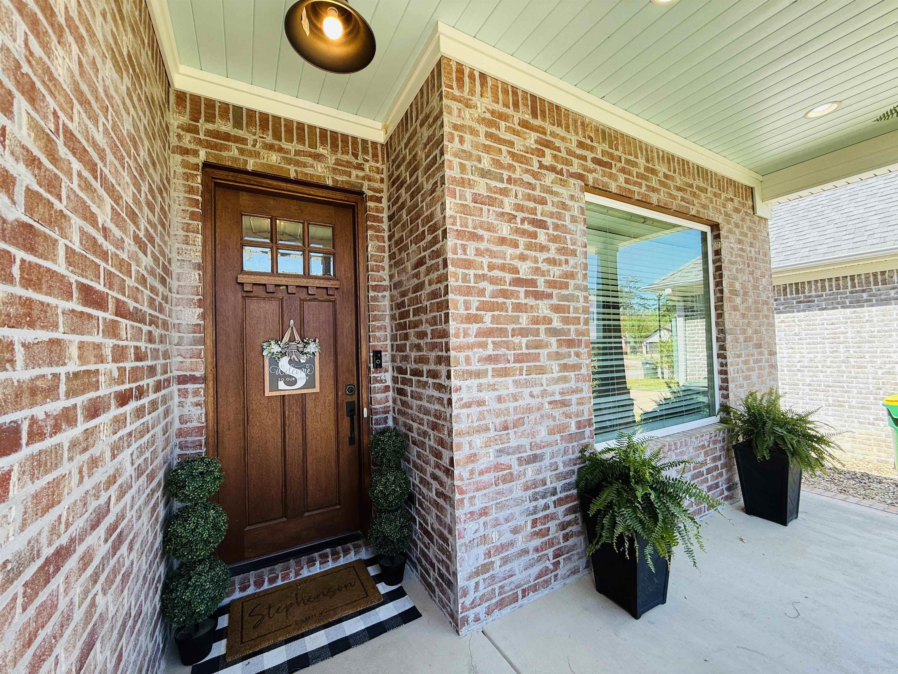 8 BENTWOOD Lane